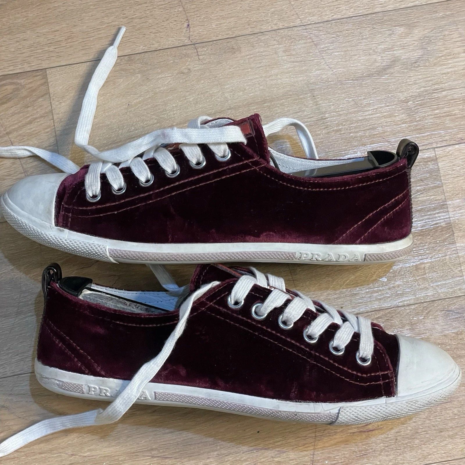 Prada Share Prada Sport Sneakers velvet Low Top Lace Up Cap Toe Size US 6 / IT 36 - 3 Thumbnail