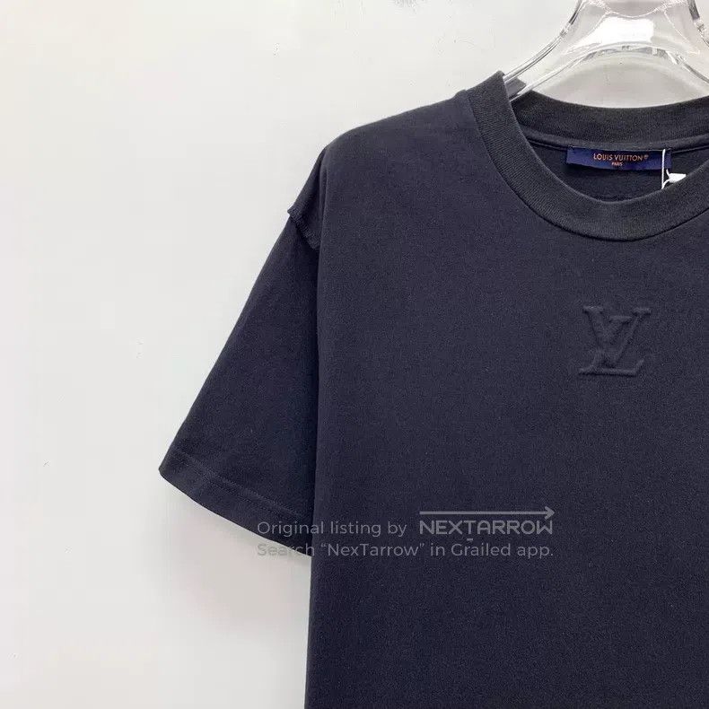 Louis Vuitton Louis Vuitton 25 black logo embossed cotton crew neck shor Size US S / EU 44-46 / 1 - 3 Thumbnail