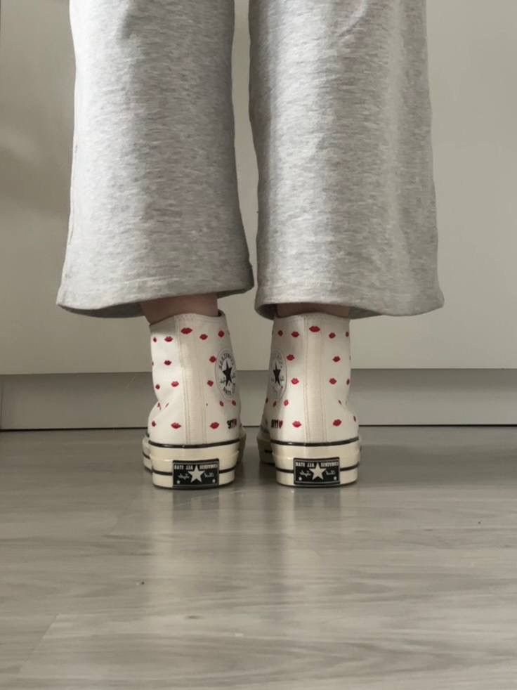 Converse × Japanese Brand converse chuck taylor 70’s valentines 2022 collection limit Size US 10 / IT 40 - 11 Thumbnail