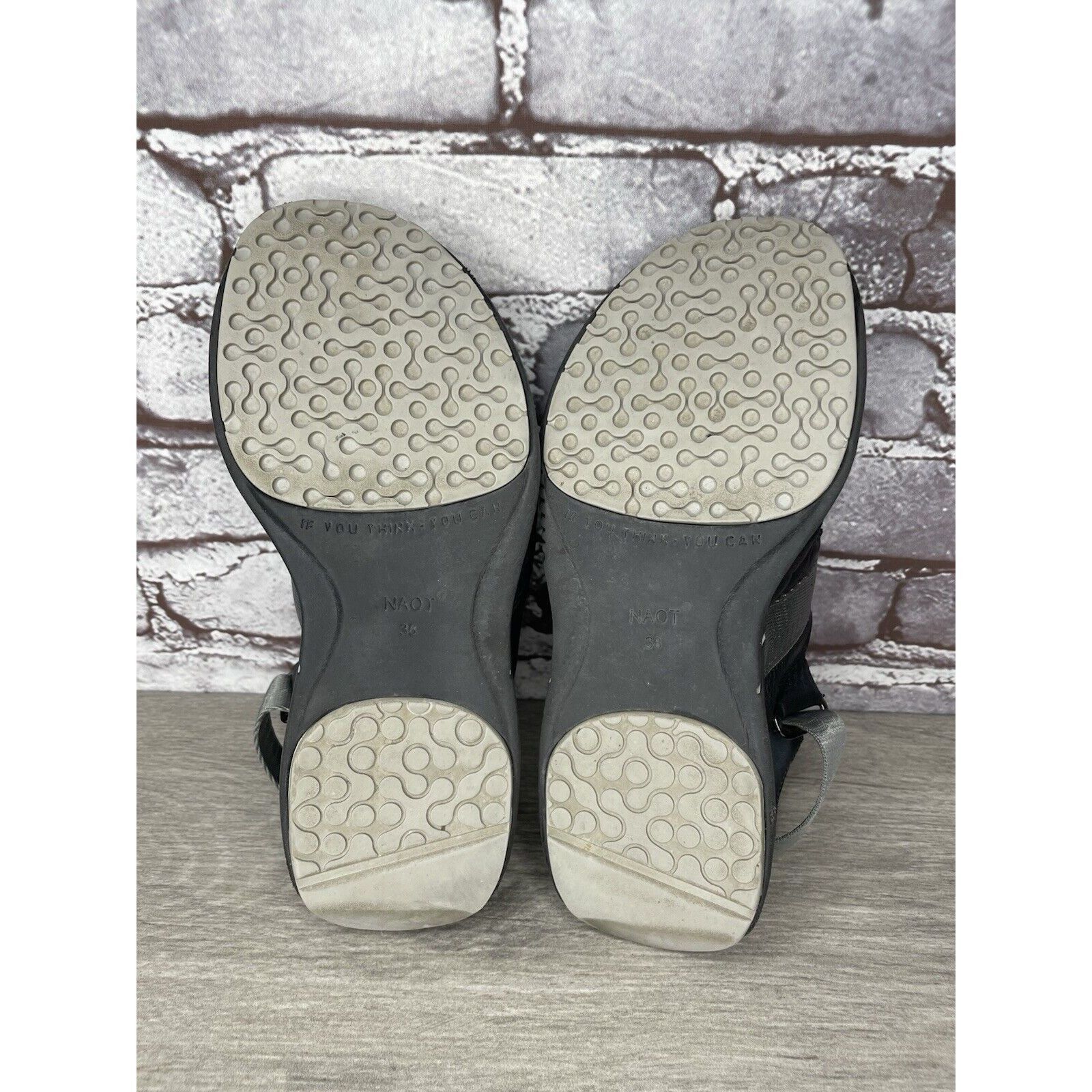 Other Naot Black Leather Gray Textile Wedge Ankle Strap Sandals Wo Size US 7.5 / IT 37.5 - 9 Thumbnail