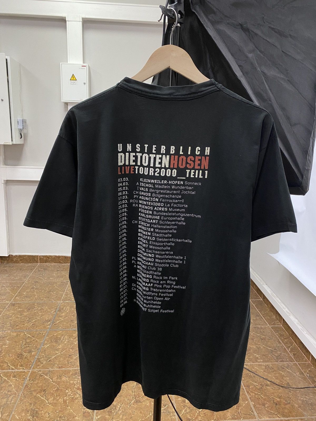 Band Tees 🇩🇪 Vintage 2000 Die Toten Hosen Punk Rock T-Shirt Germany Y2K Size US L / EU 52-54 / 3 - 2 Thumbnail