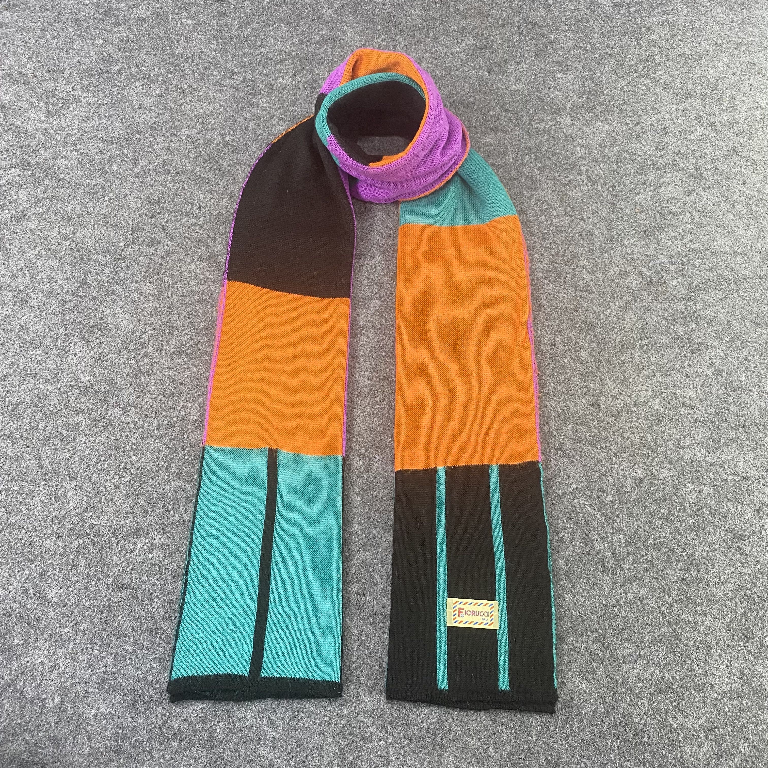 Fiorucci Fiorucci Scarf / Muffler / Neckwear -T1092 Size ONE SIZE - 1 Thumbnail