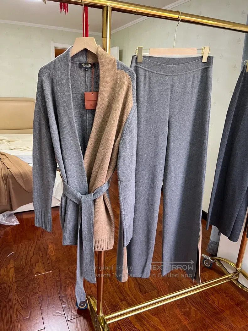 Loro Piana Loro Piana Cashmere Set (Cardigan + Pants) Size XS / US 0-2 / IT 36-38 - 1 Thumbnail