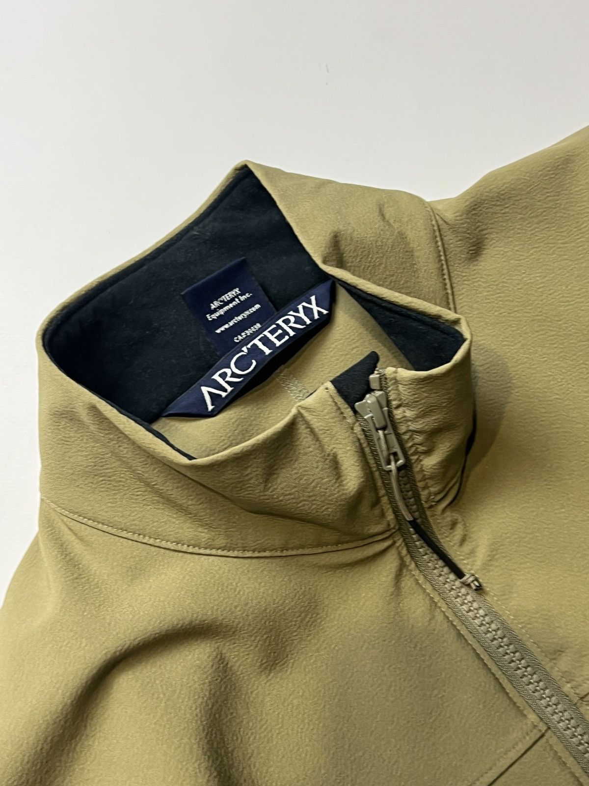 Arc'teryx Arc’teryx LEAF Combat Softshell Jacket – Crocodile Size US M / EU 48-50 / 2 - 5 Thumbnail