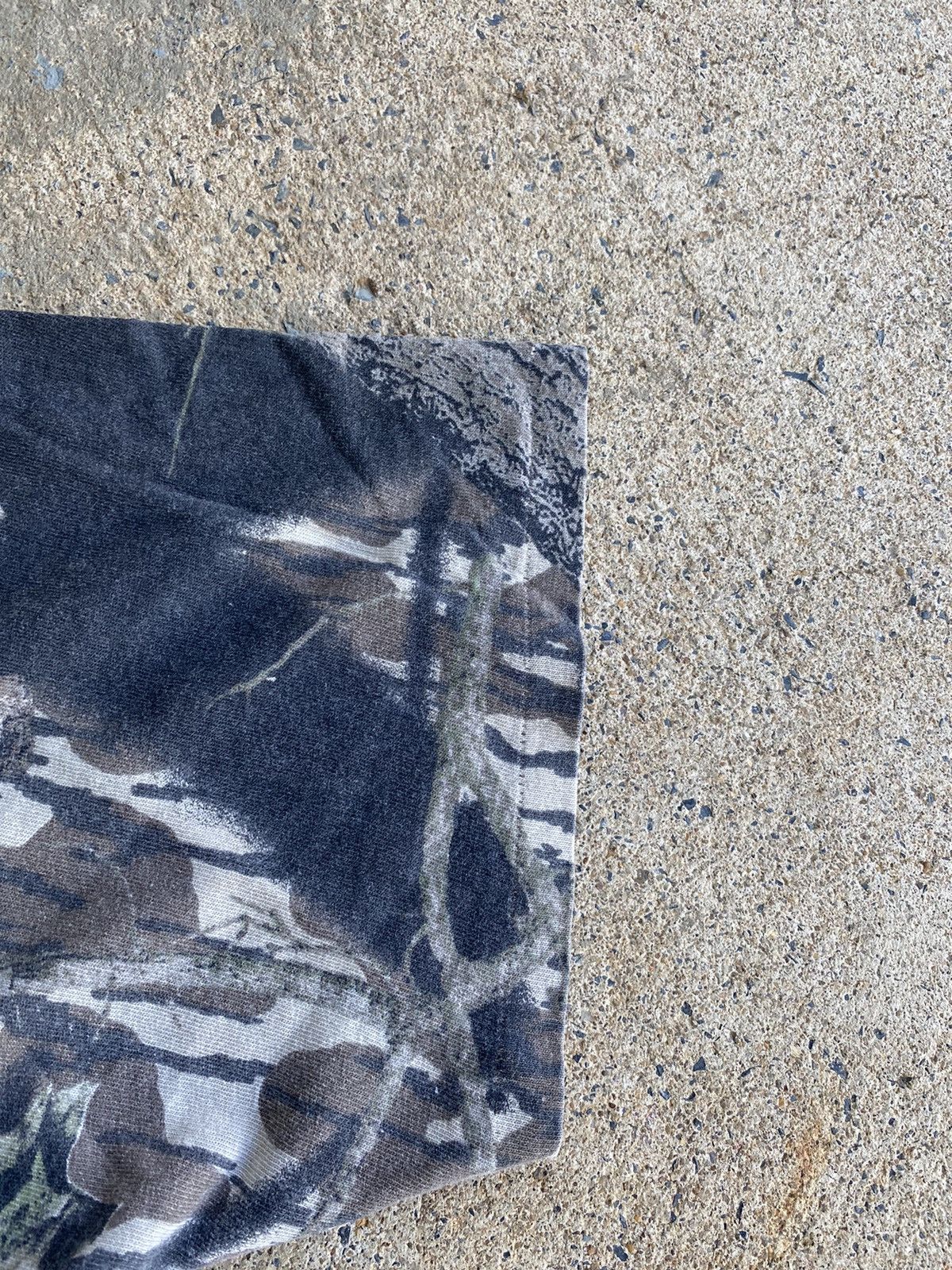 Realtree × Vintage Vintage 90’s Mossy Oak Camo Faded Distressed Pocket Shirt Size US XL / EU 56 / 4 - 6 Thumbnail