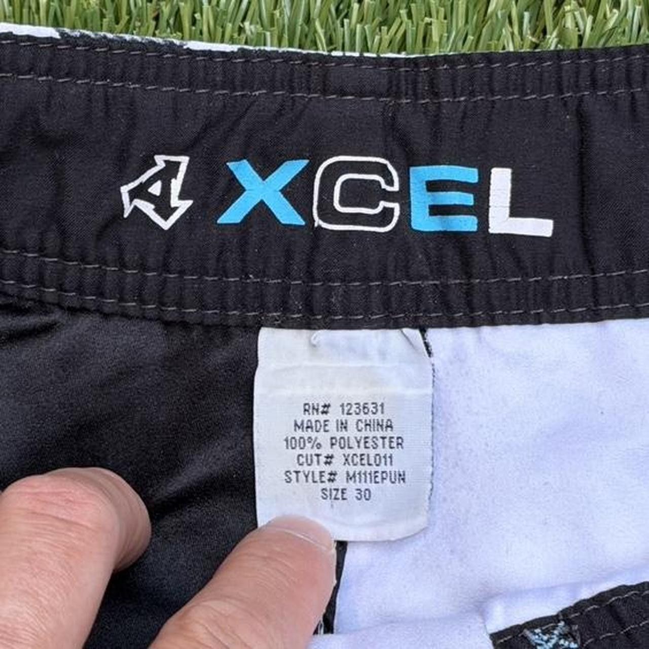 Other Xcel black & white checkered board shorts Size 30 vintage Size US 30 / EU 46 - 4 Thumbnail