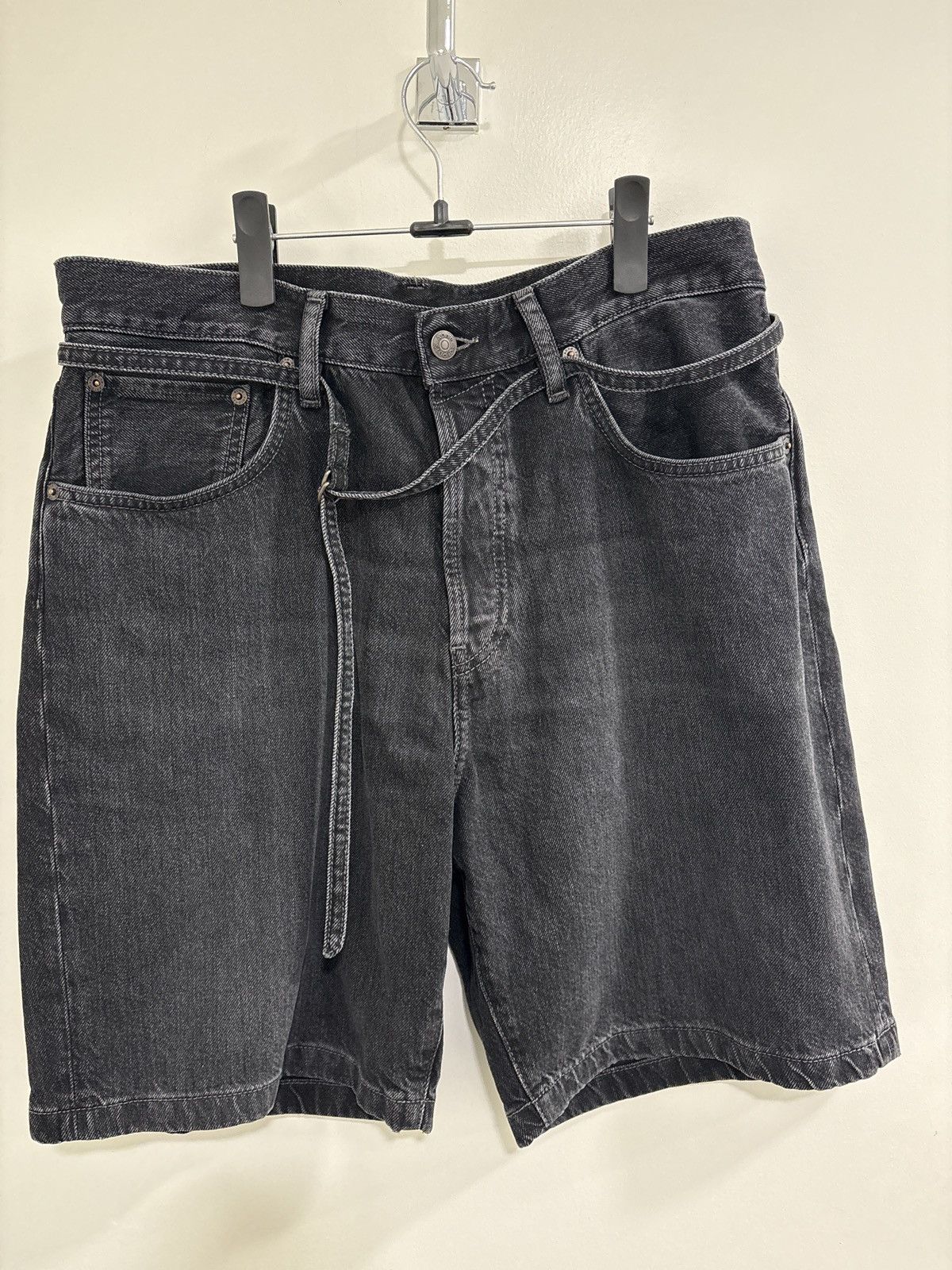 Acne Studios - Regular fit jeans - 2021M - Black