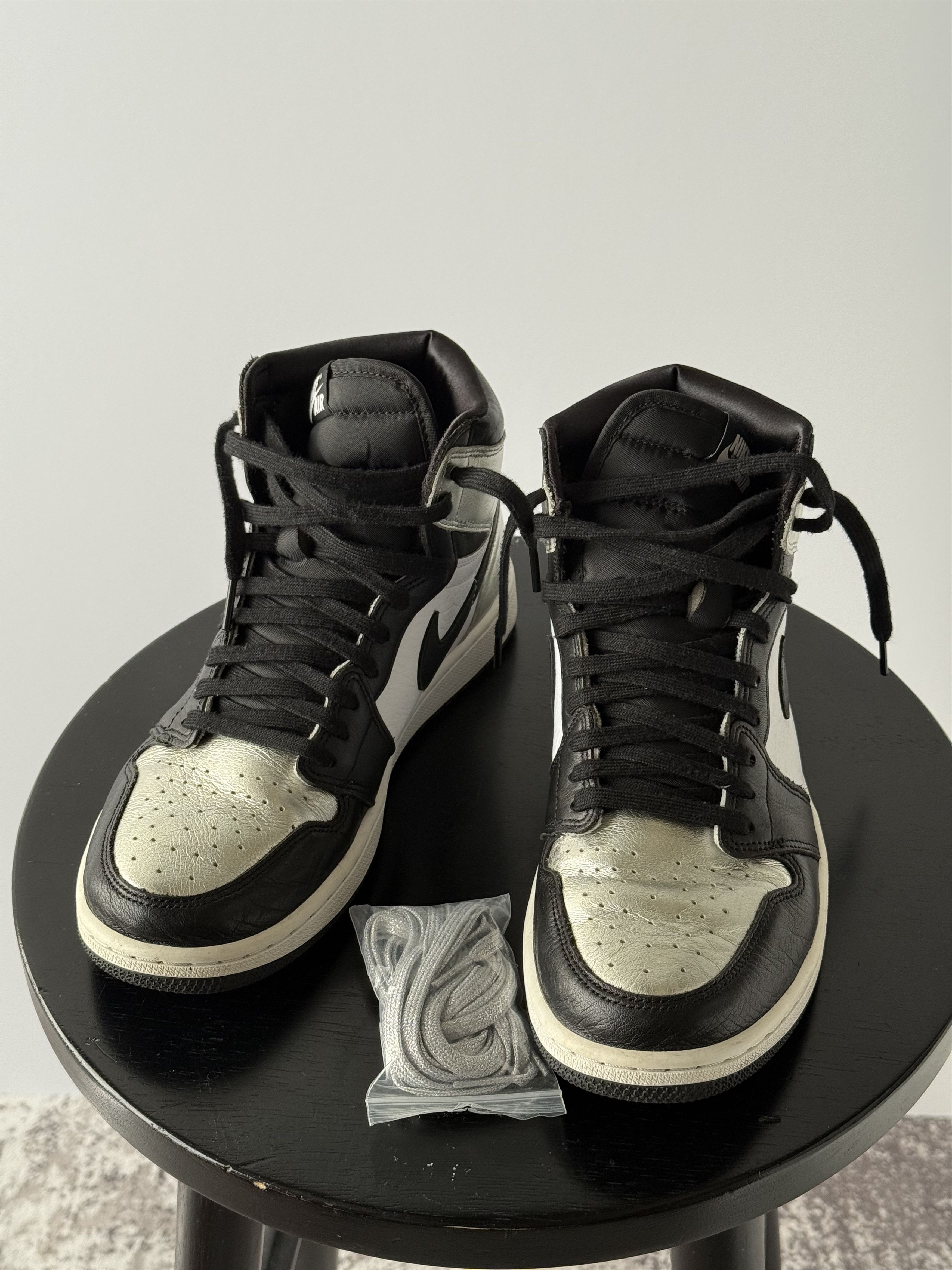 Nike Air Jordan 1 Retro High OG Silver Toe W 10.5 / M 9