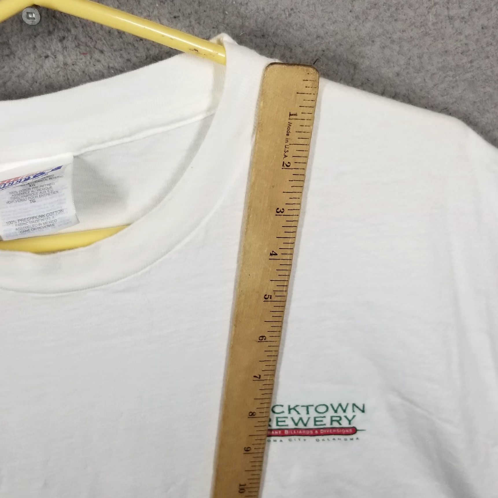 Hanes VINTAGE Bricktown Brewery Shirt Bison Weizen Ale Tee Mens XL White Beer Promo Oklahoma City Adults XL White Graphic Print 90s Concert? Size US XL / EU 56 / 4 - 6 Thumbnail
