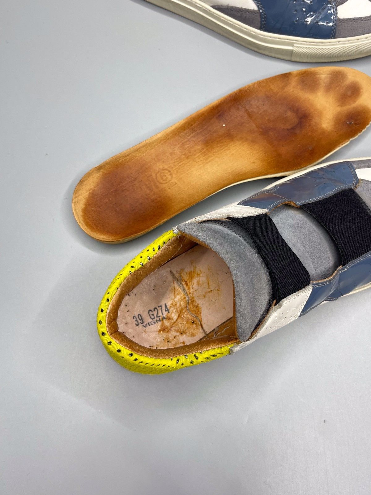 Maison Margiela Maison Margiela Hi-Top Sneakers MM6 Size US 6 / EU 39 - 14 Thumbnail