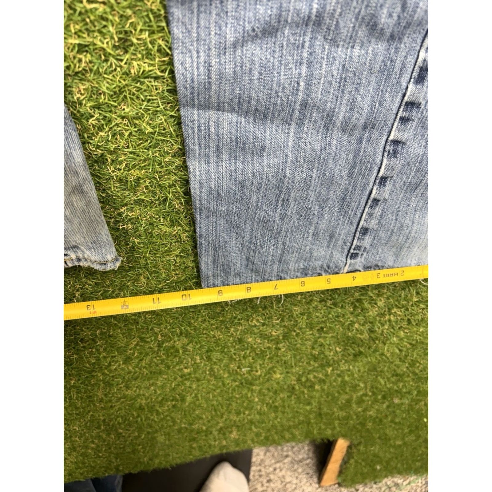 American Eagle Outfitters American Eagle Jeans Mens 32x30 Light Blue 5-Pocket Denim Relaxed Straight 90s Grunge Clothing Mens Jeans Size US 32 / EU 48 - 6 Thumbnail