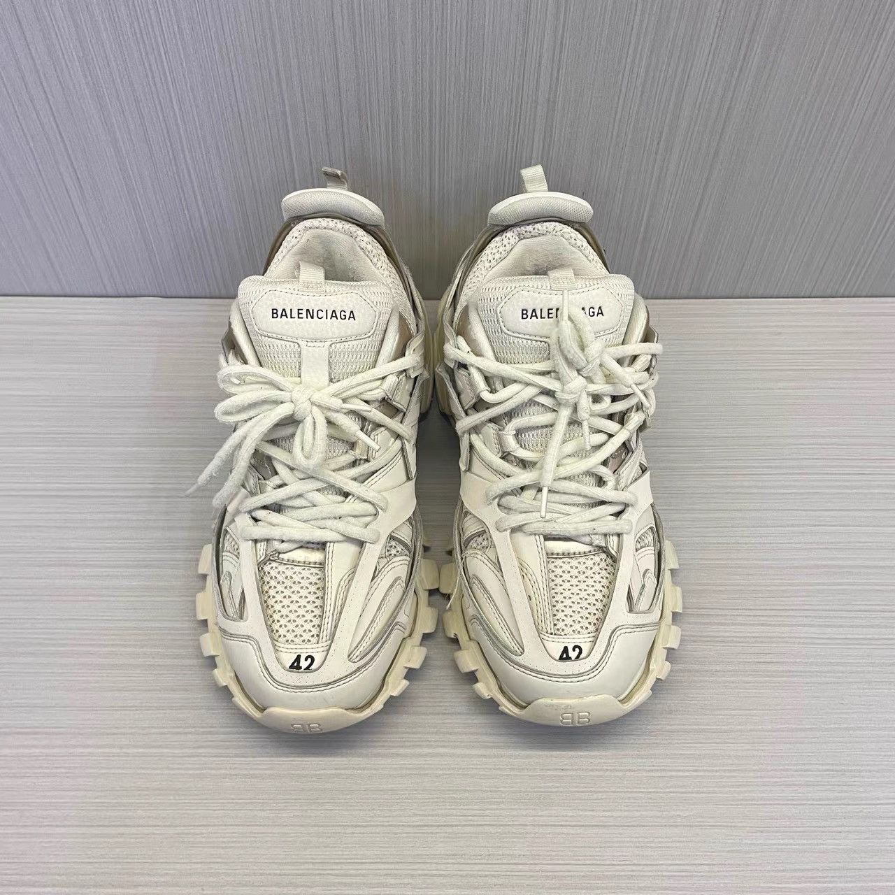 Balenciaga Balenciaga Track Off-white Dad Sneakers K28 Size US 9 / EU 42 - 1 Thumbnail