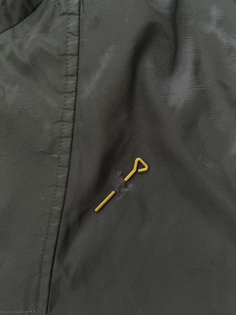 Louis Vuitton Louis Vuitton Pin double-sided full-printed logo instructi Size US M / EU 48-50 / 2 - 7 Thumbnail