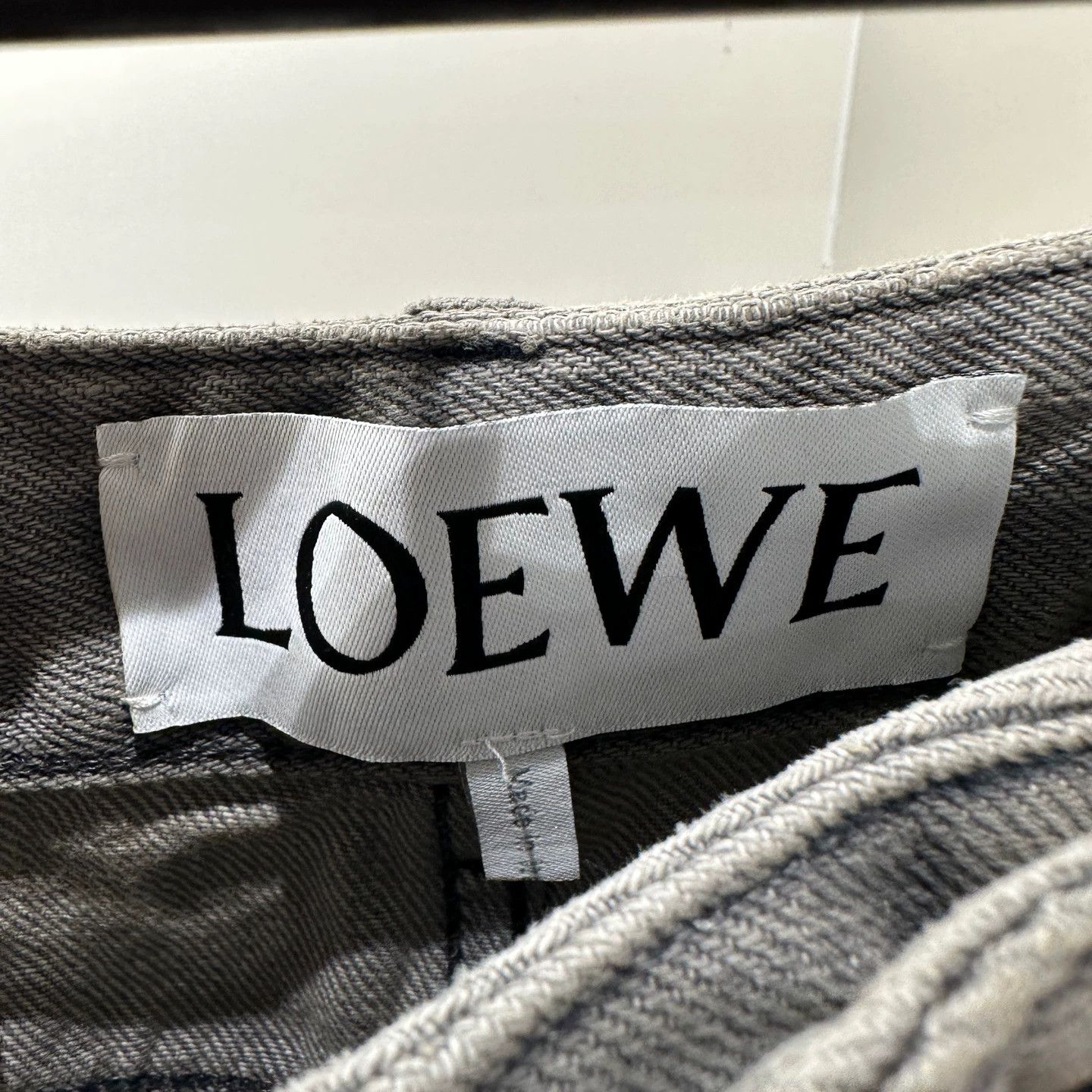 Loewe Loewe mar230 washed denim 34 logo leather patch Size 24" / US 00 / IT 34 - 3 Thumbnail