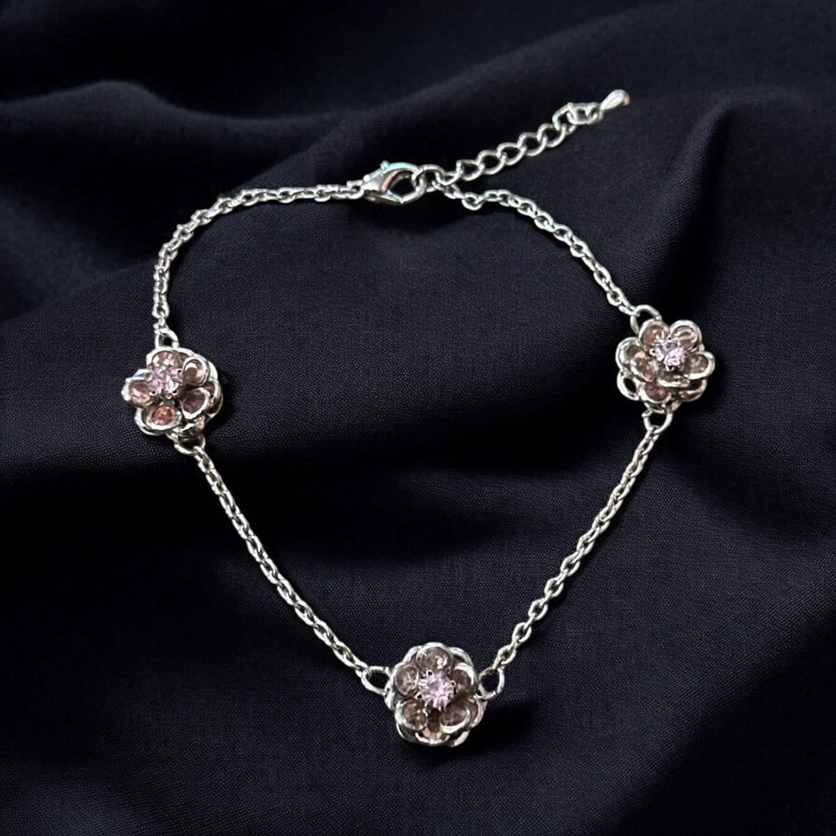 Other Silver tone pink stone roses anklet Size ONE SIZE - 1 Thumbnail