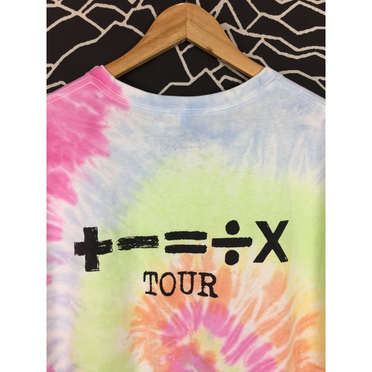 Band Tees × Vintage Ed Sheeran Mathematics Tour Butterfly Graphic Tie Dye Tee Size US XL / EU 56 / 4 - 5 Thumbnail