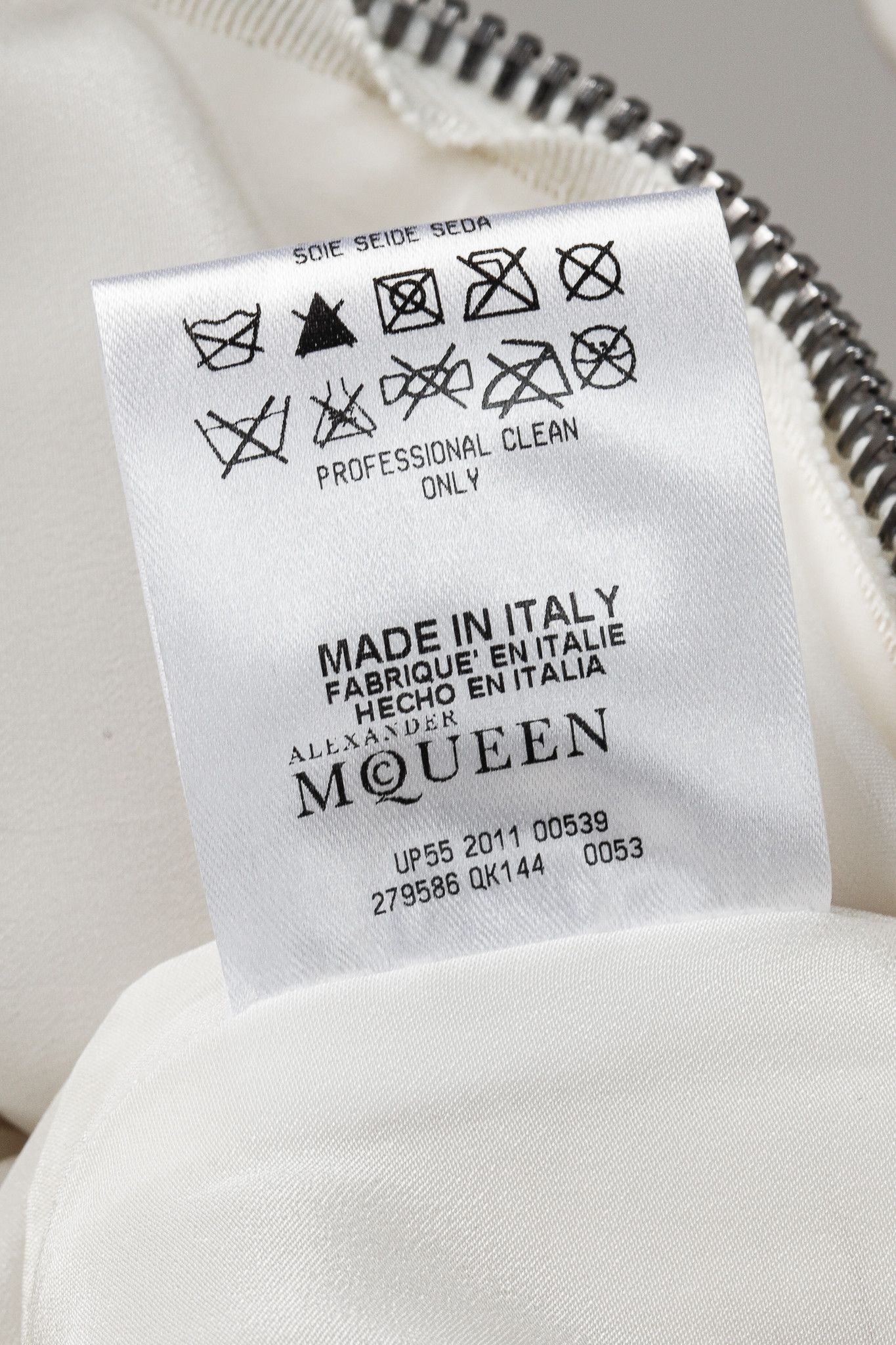 Alexander McQueen Alexander Mcqueen AW/11 Tweed Cap-Sleeve Mini Dress Size S / US 4 / IT 40 - 10 Thumbnail