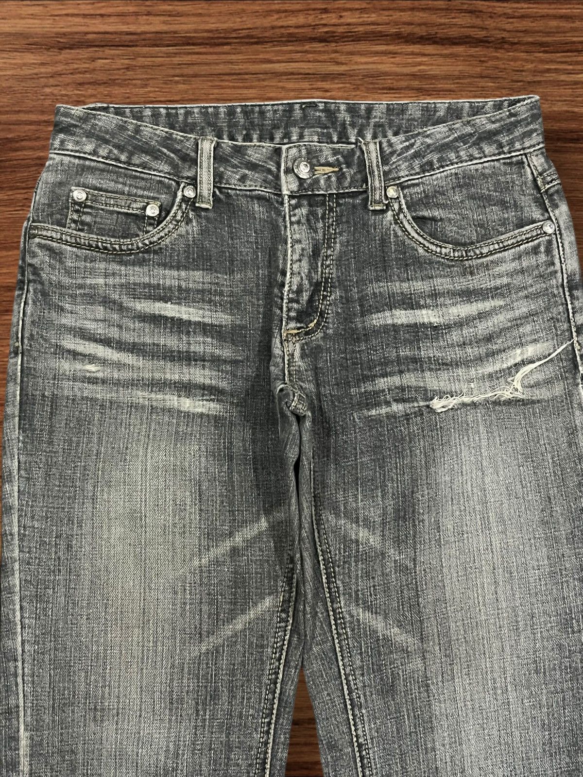 Japanese Brand × Le Grande Bleu (L.G.B.) Vintage Japanese Brand Grey Washed Distressed Flare Jeans Size 27" / US 4 / IT 40 - 4 Thumbnail