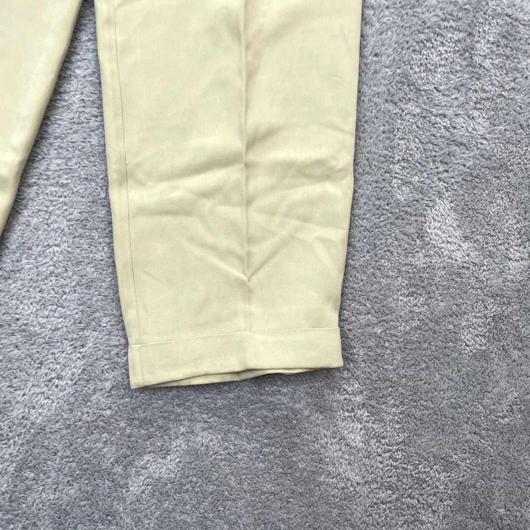 Tommy Bahama Tommy Bahama Pants Womens 8 Beige Silk Chino Straight Leg Hem Cuffed Pleated Front Zipper Button Size 30" / US 8 / IT 44 - 4 Thumbnail