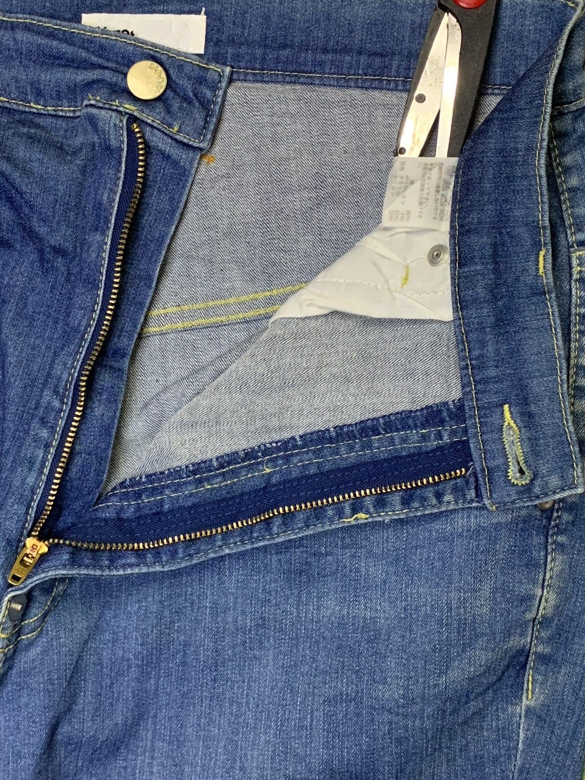Issey Miyake Vintage Ne Net Issey Miyake Buckle Back Embellished Jeans Size 30" / US 8 / IT 44 - 10 Thumbnail