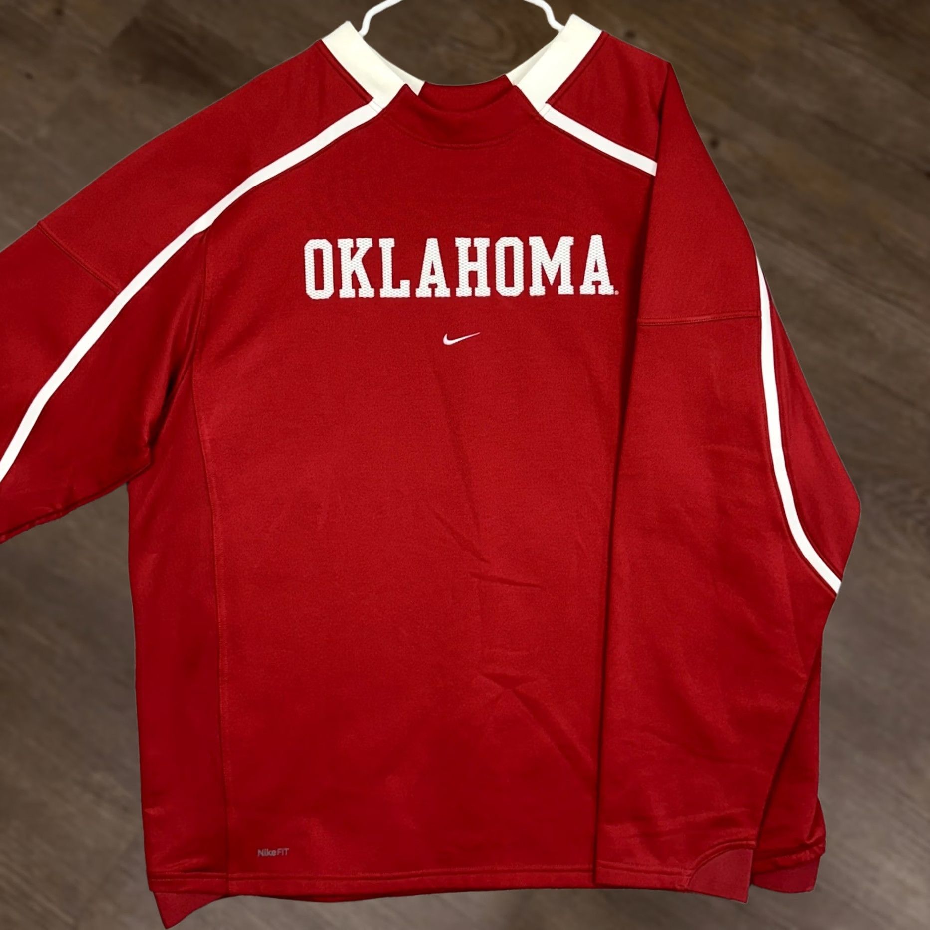 Nike Nike Oklahoma Sooners Therma-FIT Pullover Sweatshirt Men 2XL Red Crew Neck Long Sleeve Embroidered Logo Swoosh OU Back Neck Athletic Big & Tall Size US XXL / EU 58 / 5 - 1 Thumbnail