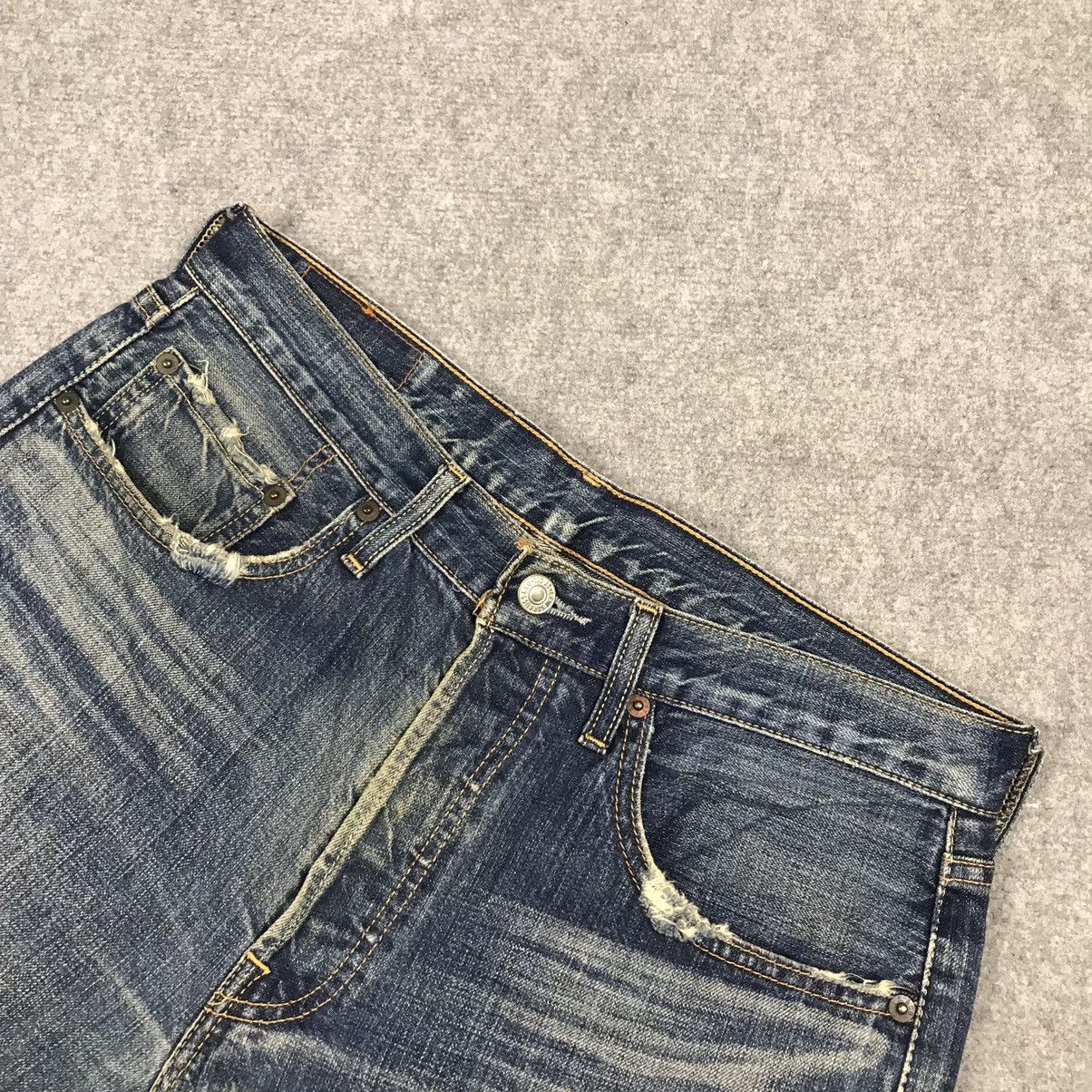 Levi's Vintage Clothing VINTAGE LEVIS 501 32X33 DISTRESSED DENIM PANTS Size US 32 / EU 48 - 13 Thumbnail