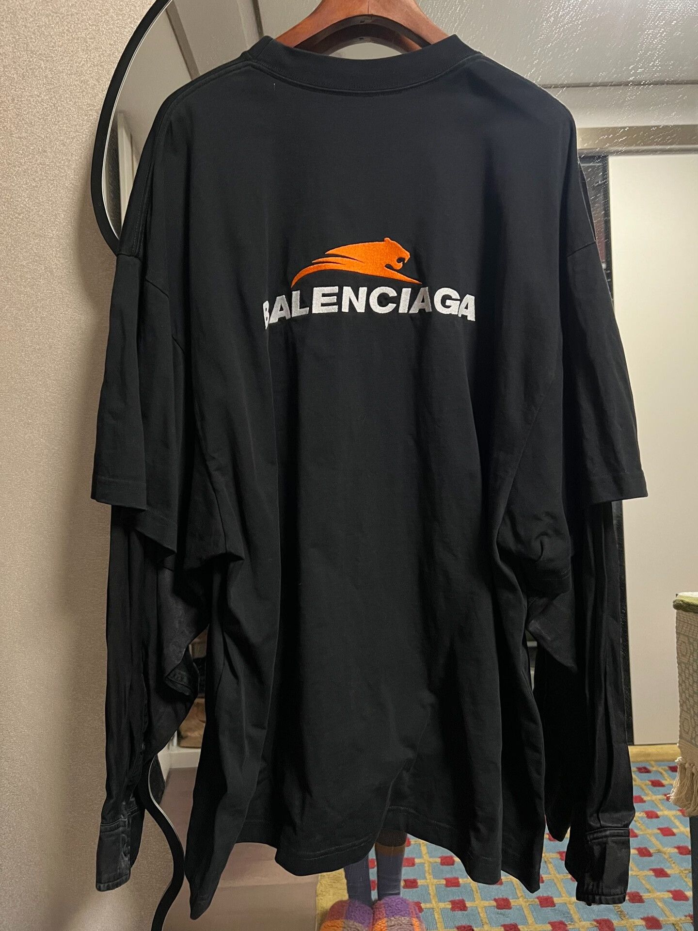 Balenciaga balenciaga black logo long sleeve t-shirt Size US XS / EU 42 / 0 - 2 Thumbnail