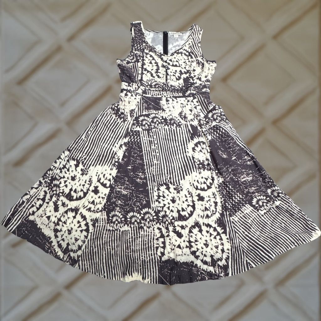 Coldwater Creek Coldwater Creek Patchwork Batik A-Line Dress Womens 6 Gray Cotton Sleeveless V-Neck Multicolor Bohemian Casual Dress Size M / US 6-8 / IT 42-44 - 1 Thumbnail