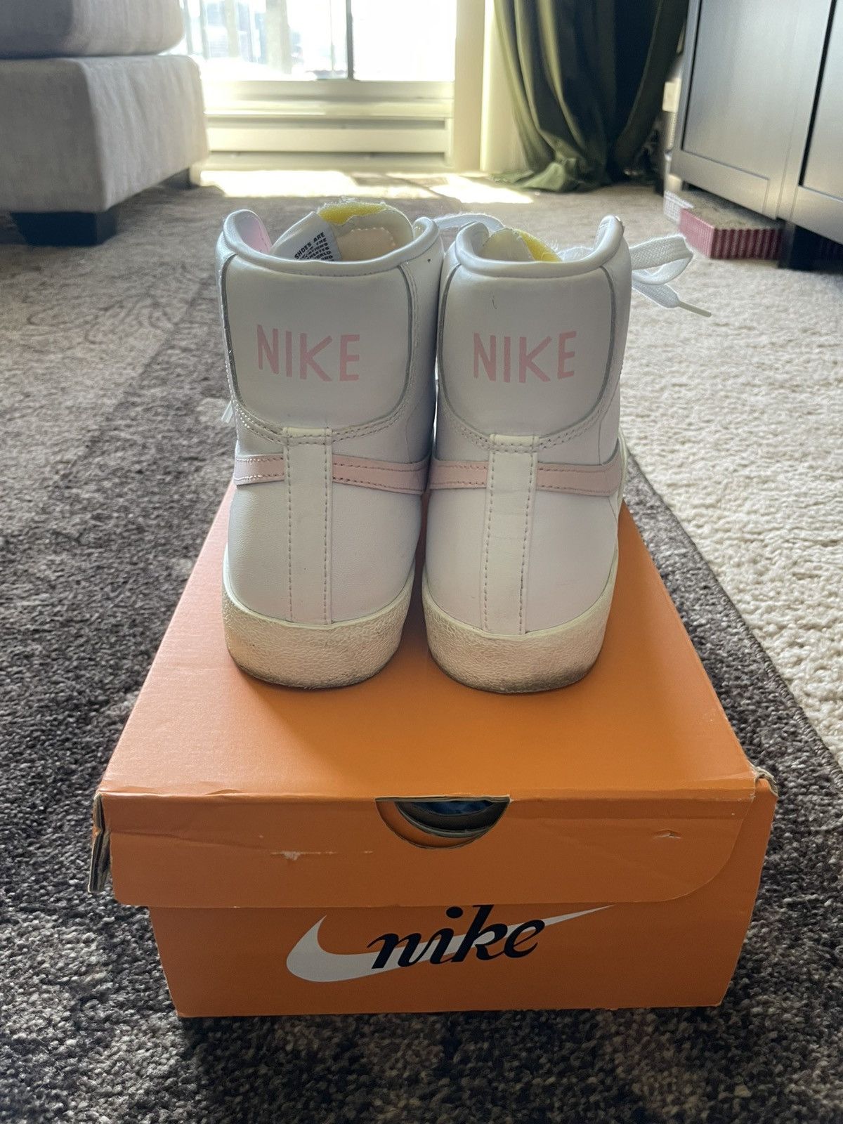 Nike Nike Blazer 77 Size US 9 / EU 42 - 2 Thumbnail