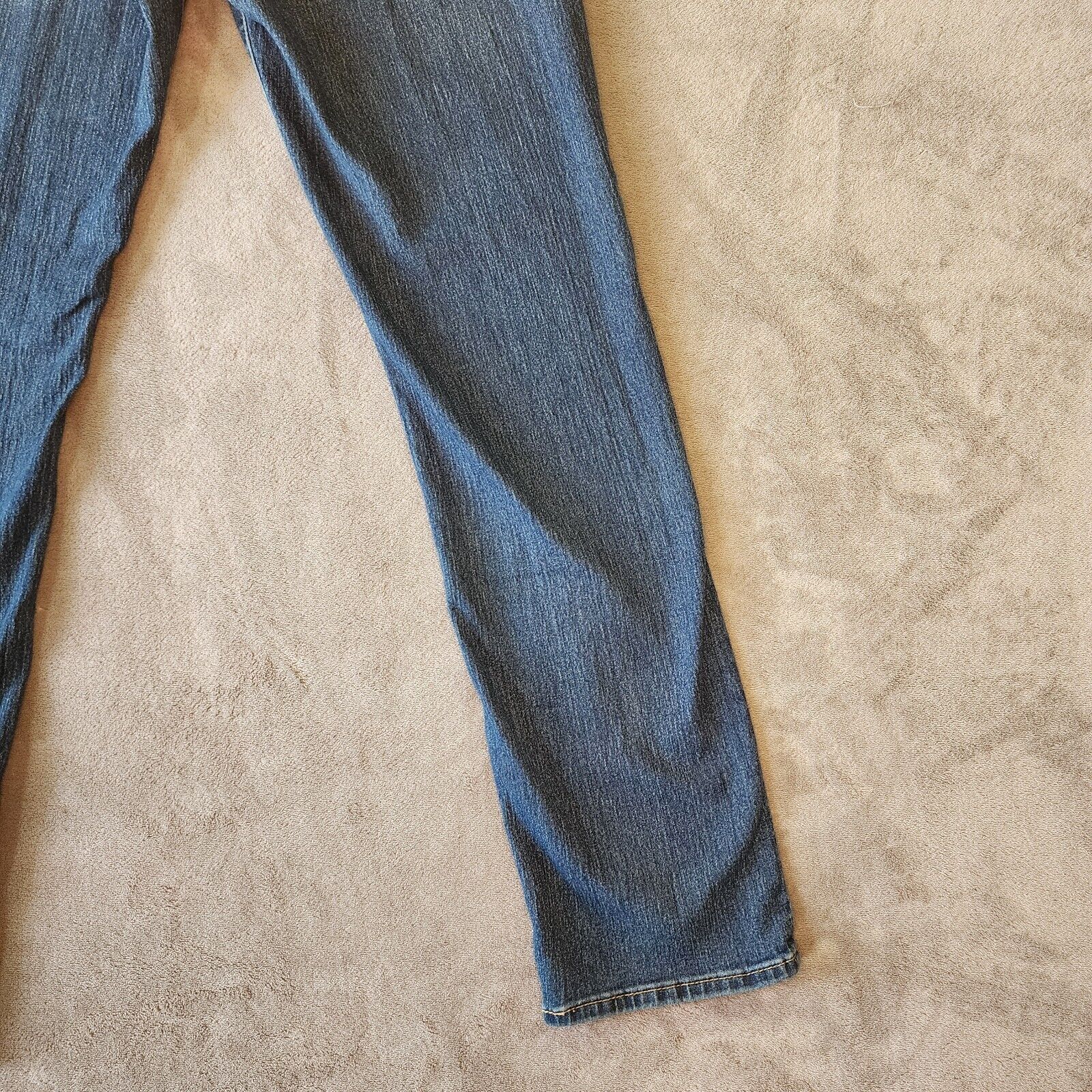 Levi's Levi's Women's 724 High-Rise Street Jeans Size 32x28 Size 32" / US 10 / IT 46 - 2 Thumbnail