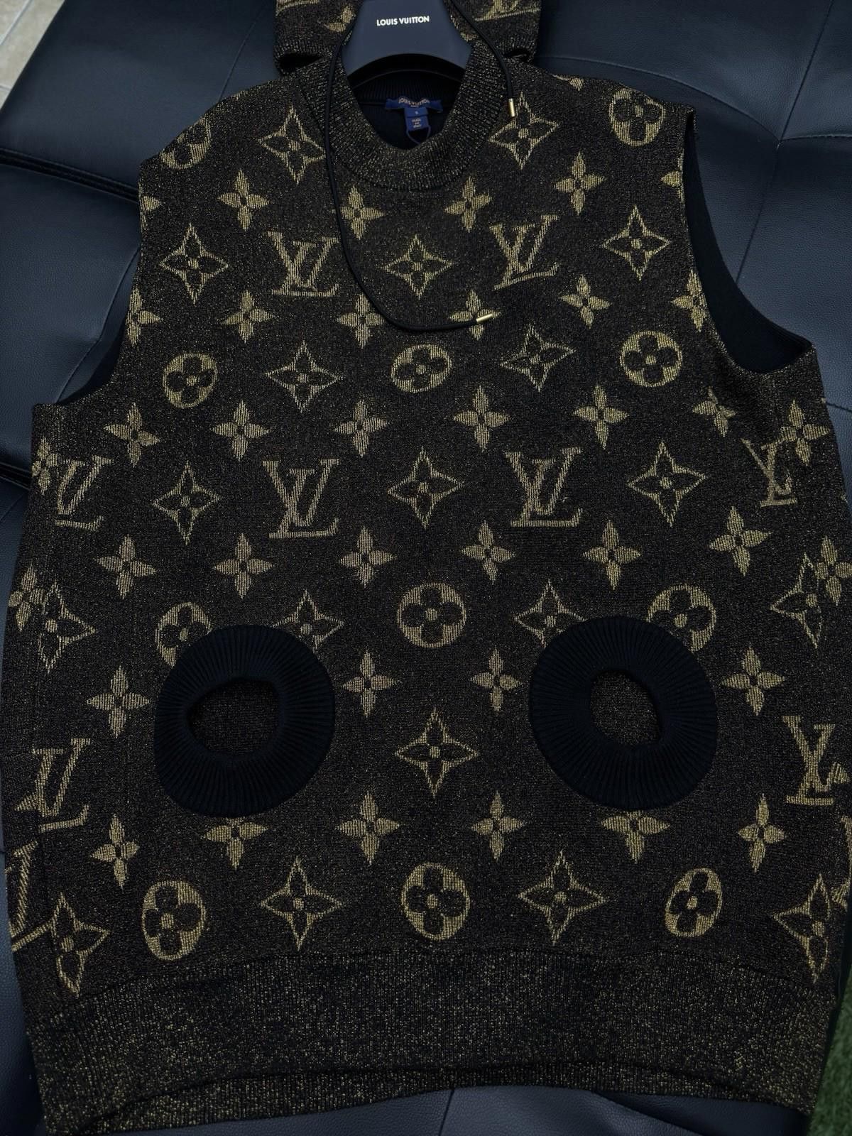 Louis Vuitton Louis Vuitton Brown Sleeveless Hoodie Size Small RARE Size US S / EU 44-46 / 1 - 8 Thumbnail