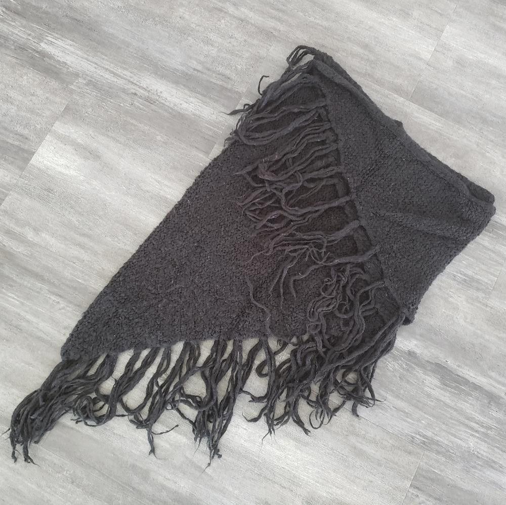 Express Black Express Boucle Fringed Wrap Shawl Size ONE SIZE - 2 Thumbnail