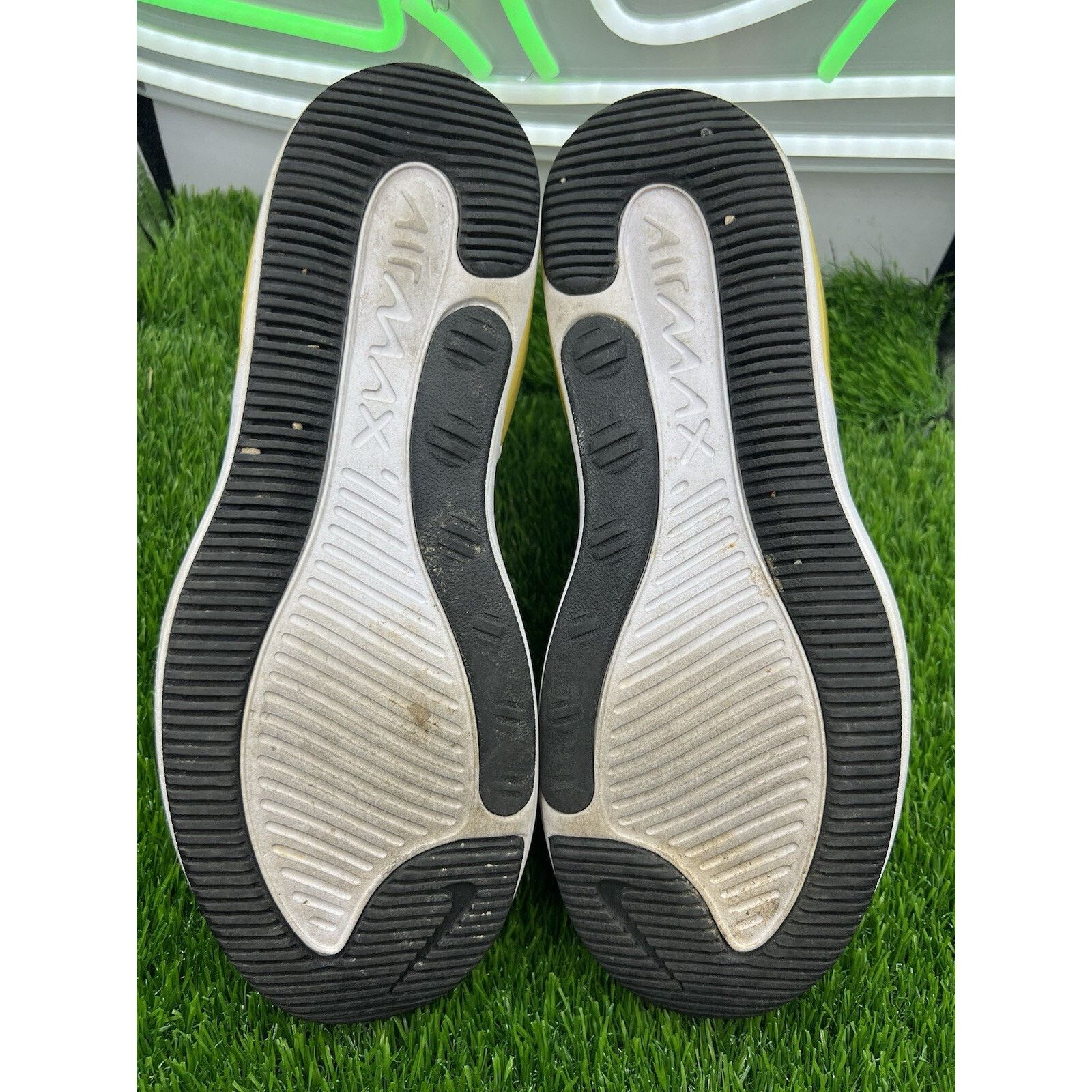 Nike Nike Womens Air Max Dia SE Sneakers Size 9 Size US 9 / IT 39 - 7 Thumbnail