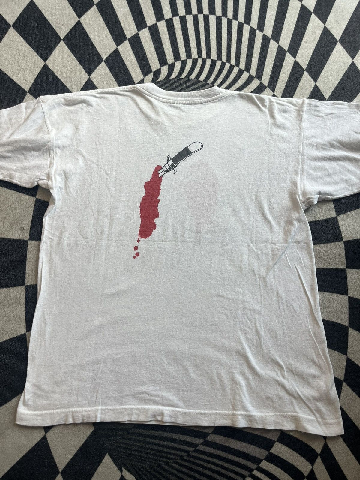 Arts & Science Vintage MISTERI ! Artwork by. Splay Center 90’s tshirt Size US L / EU 52-54 / 3 - 8 Thumbnail
