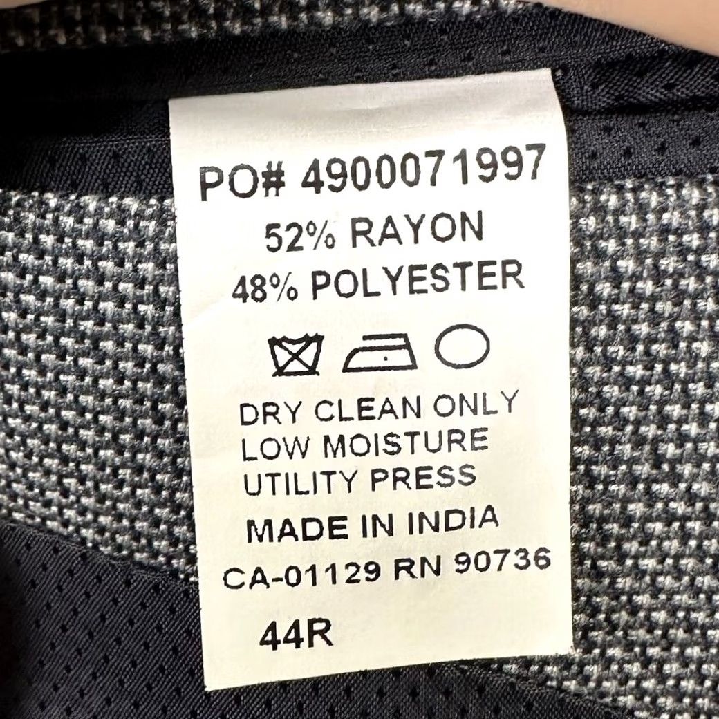 Michael Kors Michael Kors Mens Blazer Sport Coat Grey Textured 2 Button Notch Lapel Flap Pocket EUC Regular 44R Mens Business Casual Jackets Size 44R - 6 Thumbnail
