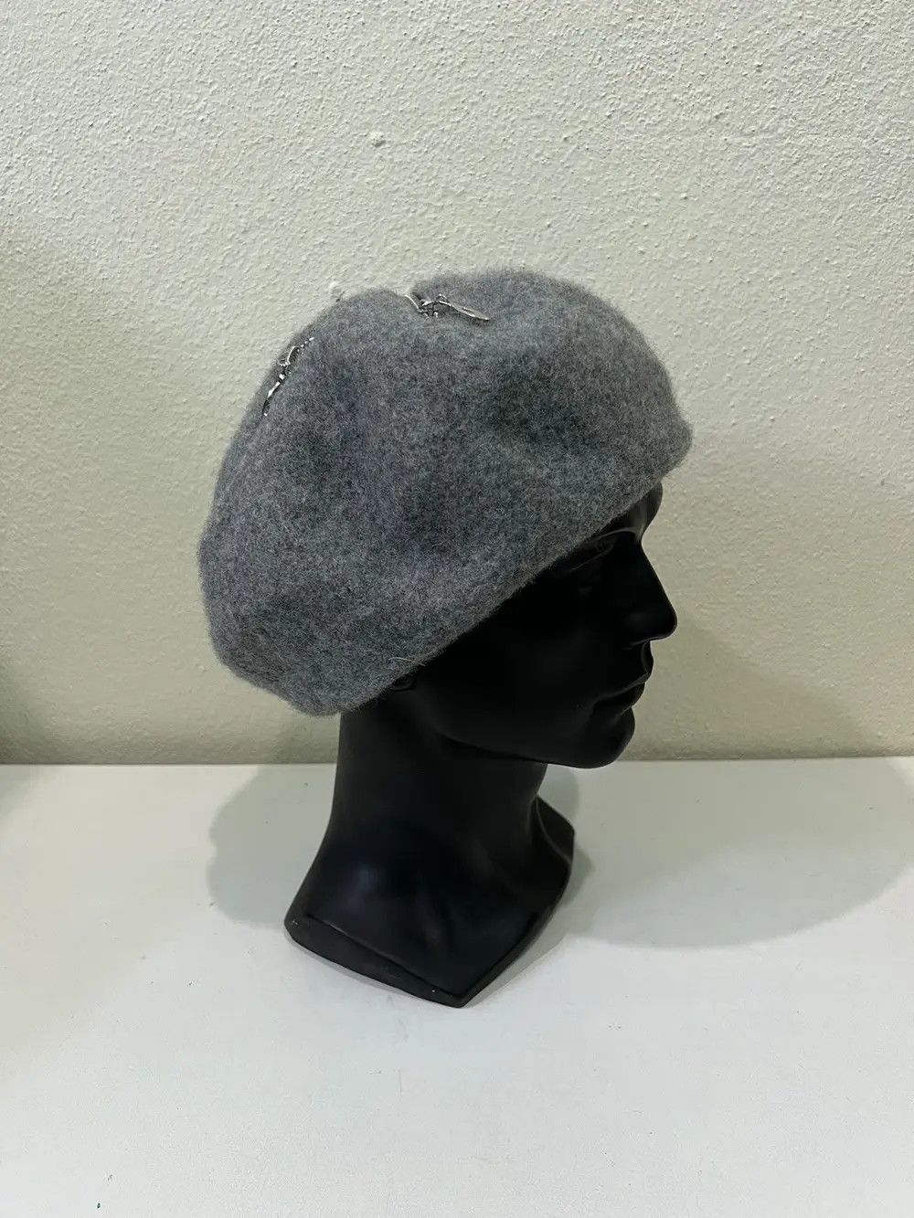 Japanese Brand × Seditionaries Japanese Brand Seditionaries Gothic Zipper Beret Hat Size ONE SIZE - 3 Thumbnail