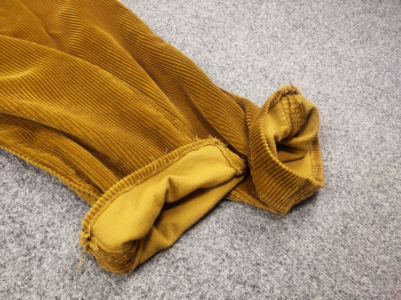 Burberry Burberry Yellow Corduroy Trousers Patch Pockets Baggy Pants Size 30" / US 8 / IT 44 - 13 Thumbnail