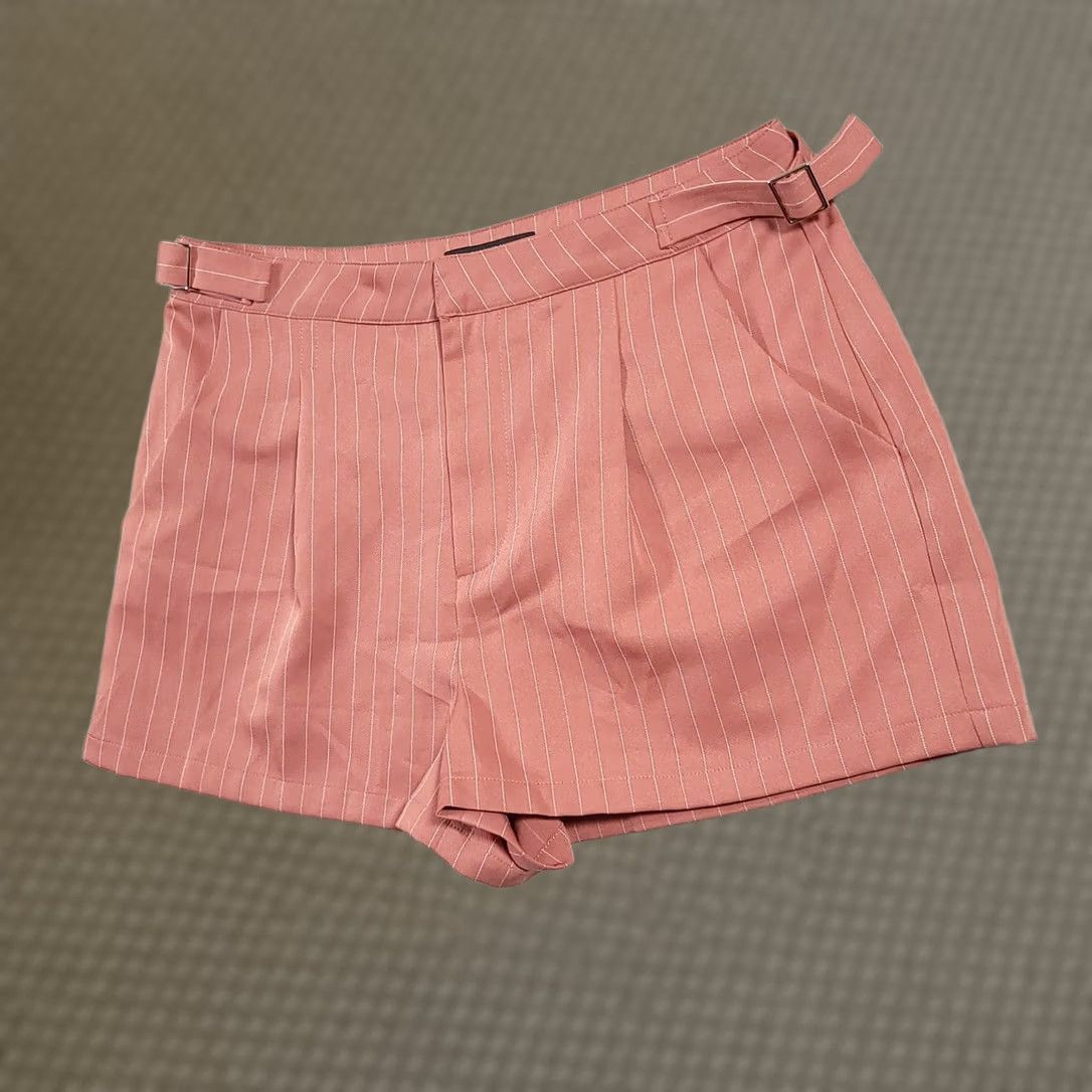 Forever 21 Forever 21 Shorts Women's Large Pink Mauve Pin Stripe Classy 2" Inseam Pleated Size 36" / US 14 / IT 50 - 1 Thumbnail