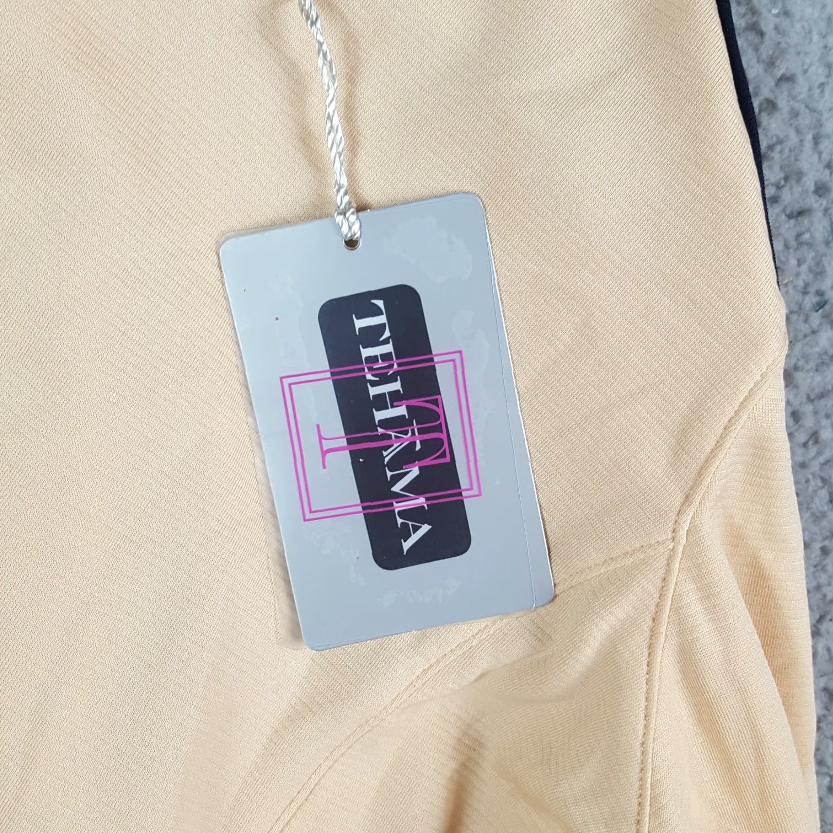 Vintage VINTAGE Tehama Yellow Lightweight Breathable Women's T-Shirt Outdoor Hiking Top Athletic L Size Redefined for Search Size L / US 10 / IT 46 - 7 Thumbnail