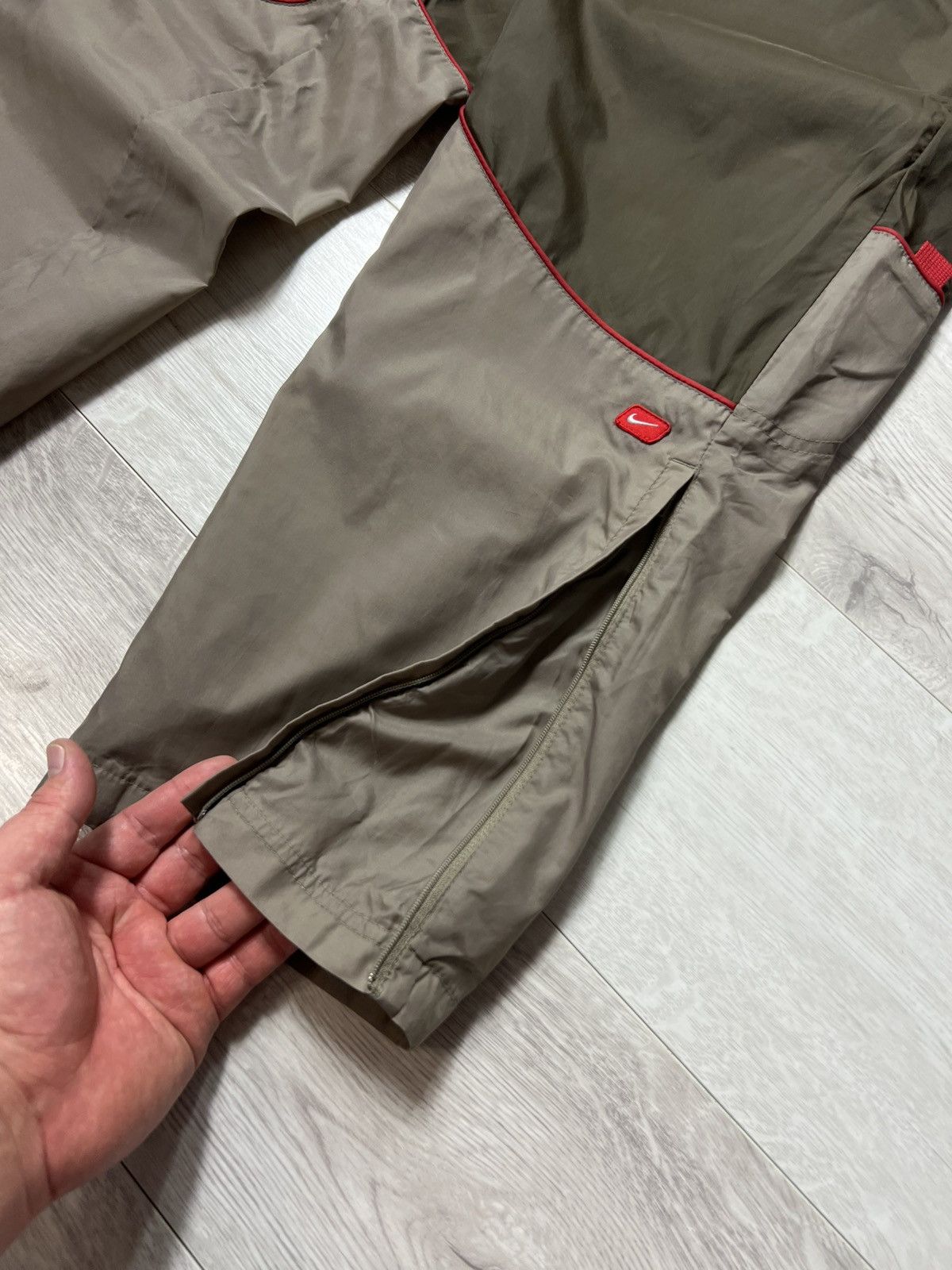 Nike × Vintage Vintage Nike Nylon Track Pants Swoosh Logo Men’s Sweatpants Size US 32 / EU 48 - 10 Thumbnail