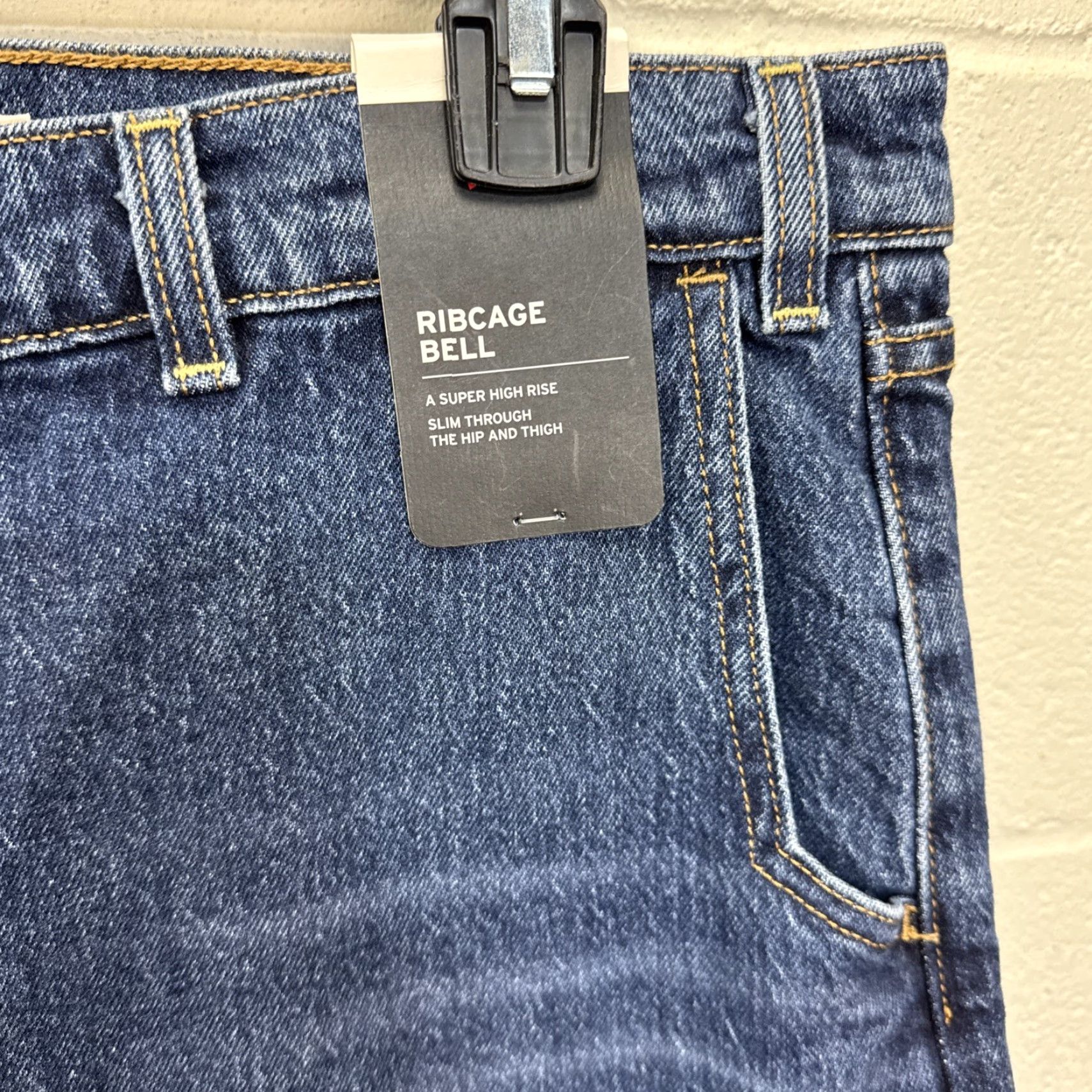 Levi's Levi's Jeans Ribcage Bell High Rise 33x32 Blue Stretch Denim 5-Pocket Zip Button Womens Regular Size 24" / US 00 / IT 34 - 4 Thumbnail