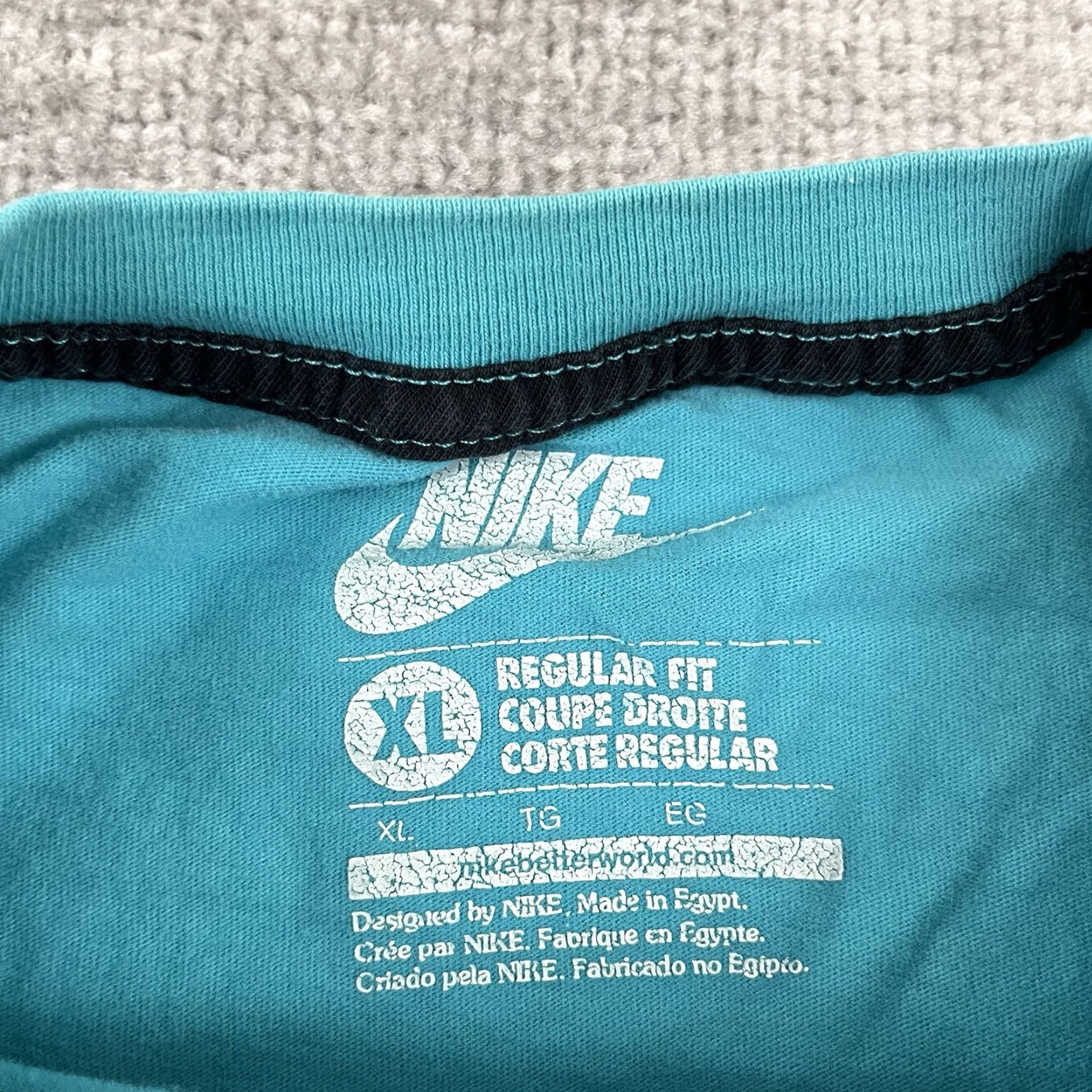 Nike Nike LEBRON JAMES Shirt Mens XL Blue Lion On The Beach Graphic Basketball Tee LBJ NBA Shirt Men XL Blue Lion Beach Graphic Nike Size US XL / EU 56 / 4 - 4 Thumbnail