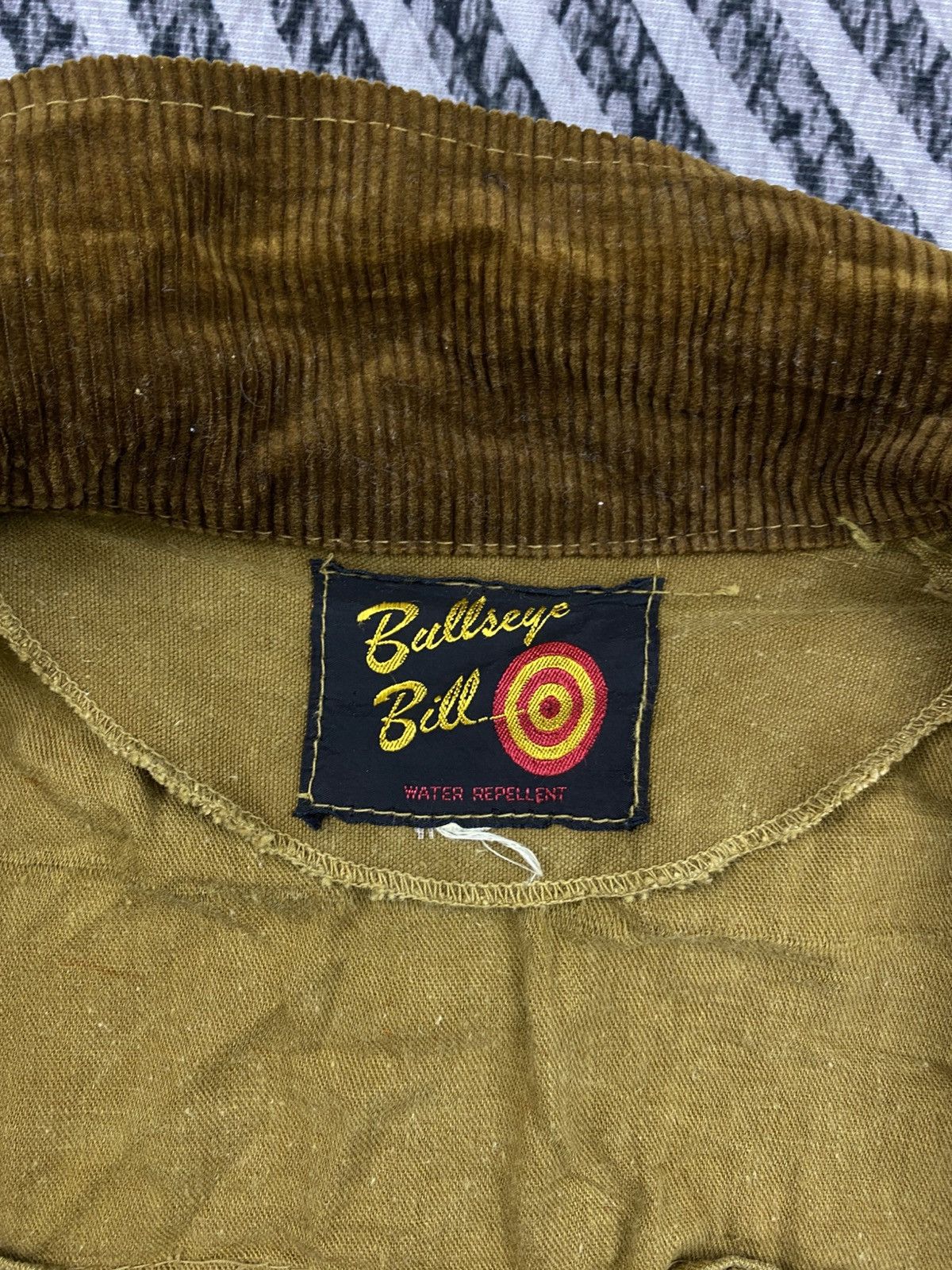 Japanese Brand Vintage Bullseye Bill Double Pocket Button Hunting Jacket Size US M / EU 48-50 / 2 - 11 Thumbnail