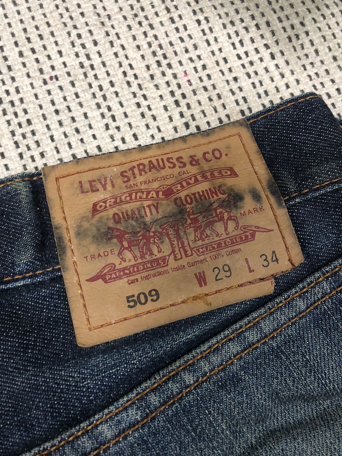 Levi's × Vintage VINTAGE DISTRESSED LEVI’S W29 Size US 29 - 7 Thumbnail