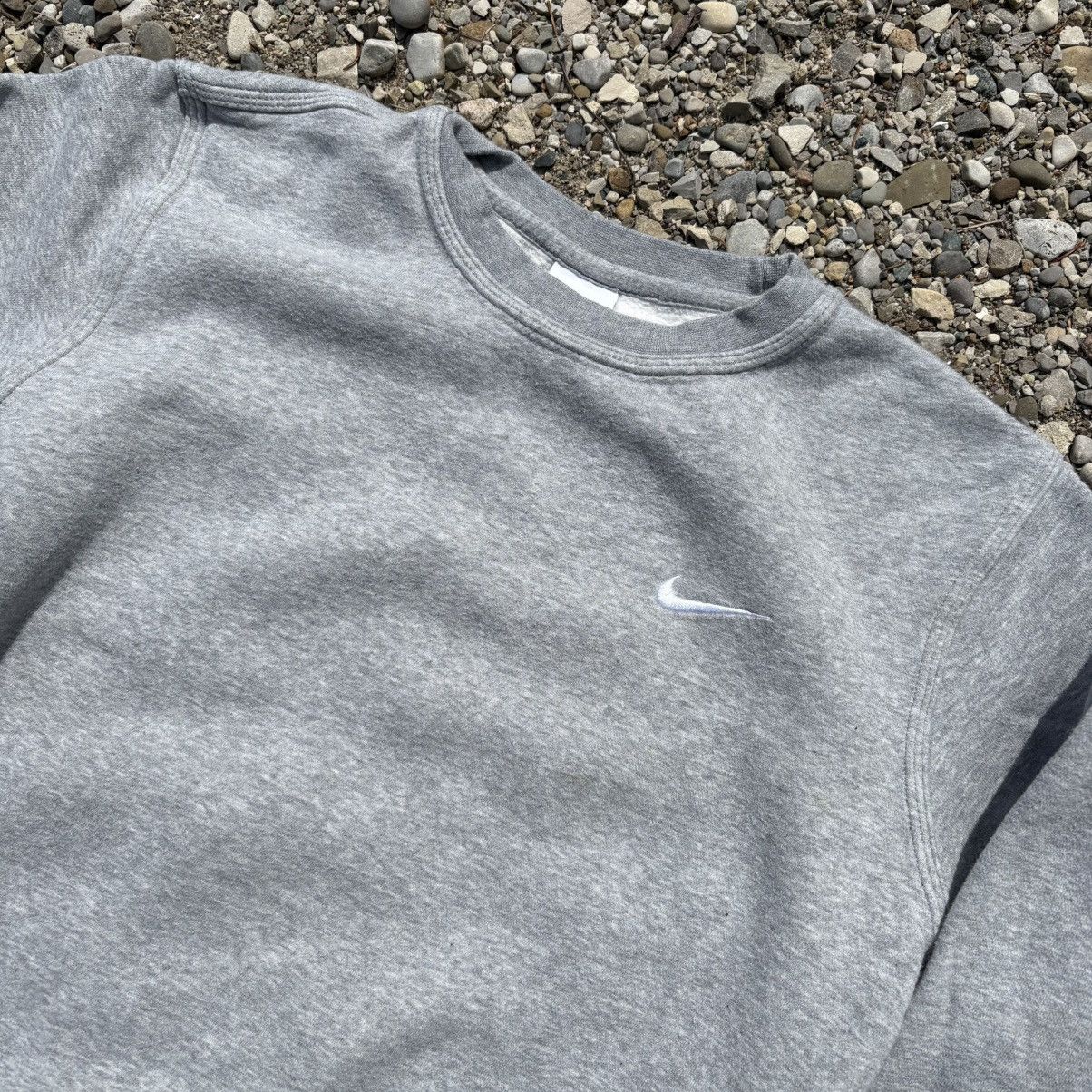 Nike Nike solo swoosh grey crewneck sweatshirt Size US L / EU 52-54 / 3 - 2 Thumbnail