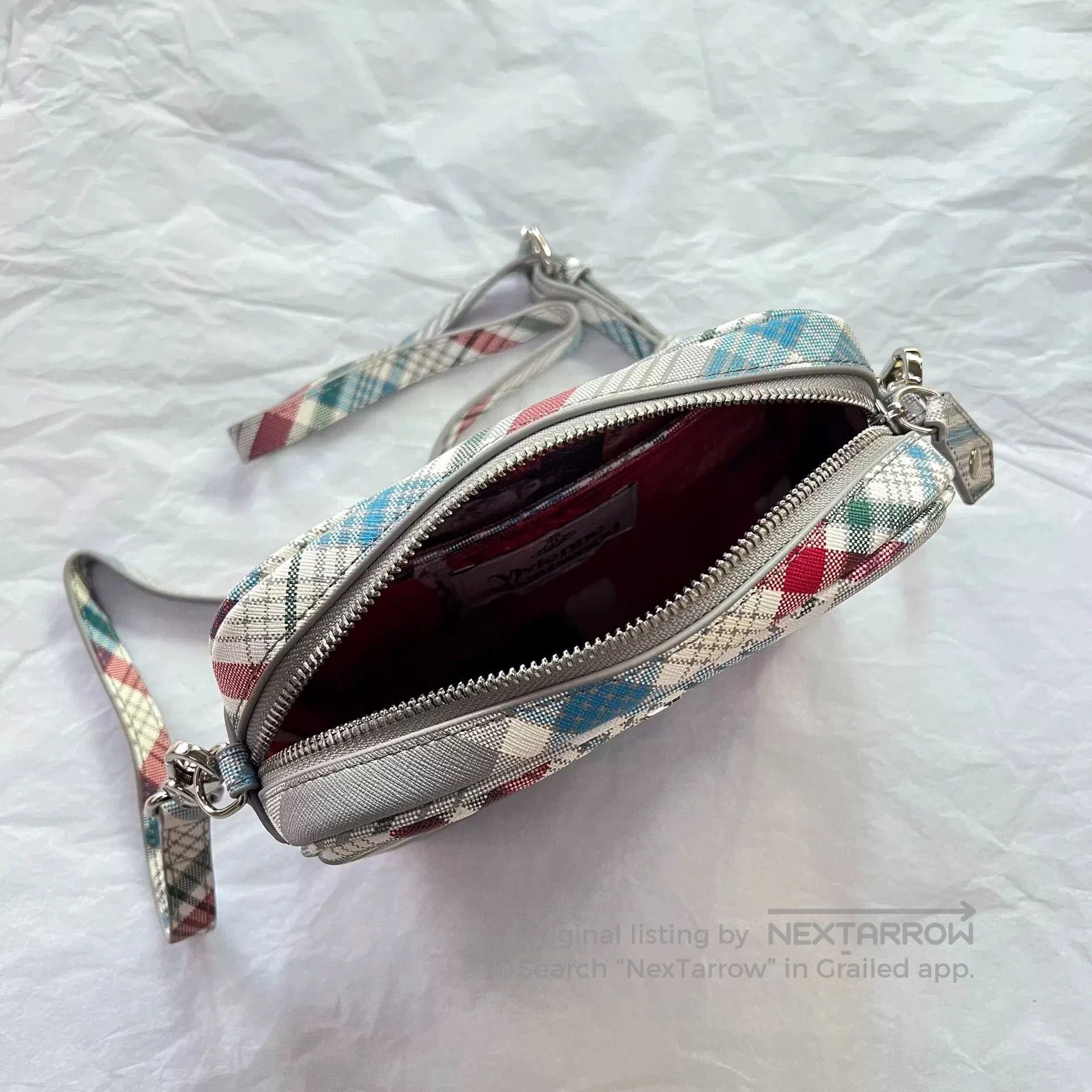 Vivienne Westwood Vivienne Westwood Anna Check Camera Crossbody Bag. Size ONE SIZE - 5 Thumbnail