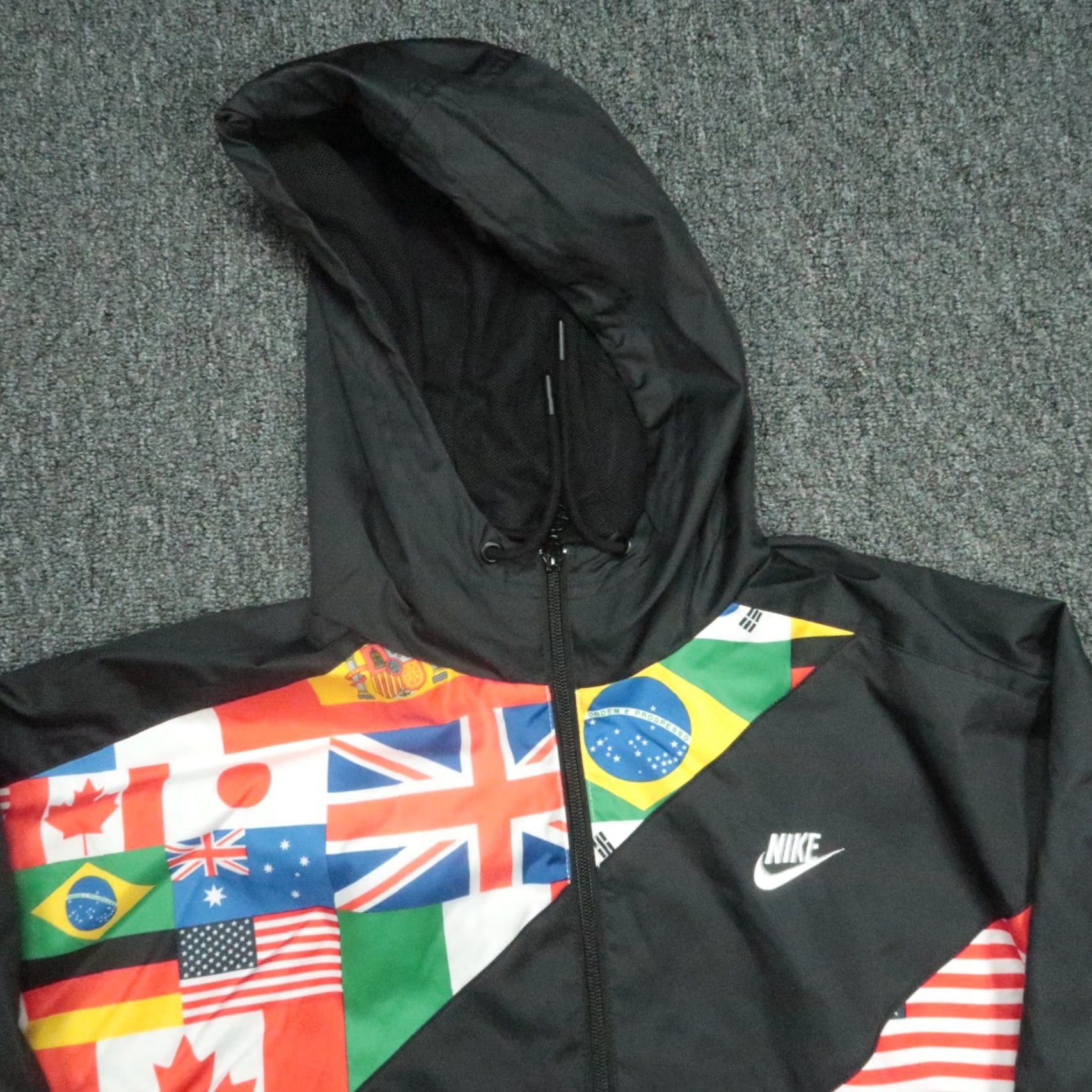 Nike Nike Jacket Women M Black Windbreaker Hooded Full Zip Pockets Sportwear Woven Size M / US 6-8 / IT 42-44 - 2 Thumbnail