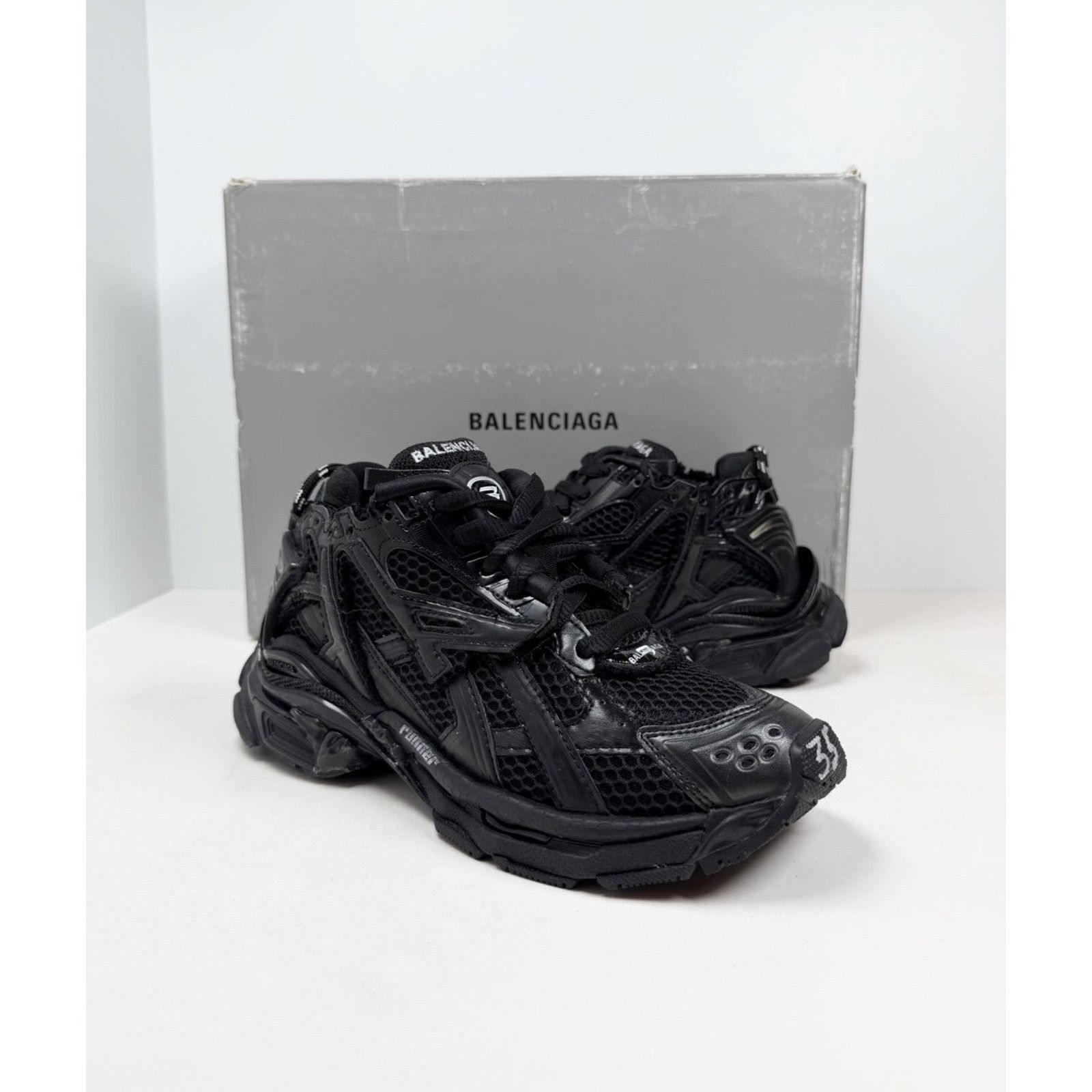 Balenciaga Size 35EU/5W - Balenciaga Runner Sneakers NEW Size US 5 / IT 35 - 2 Thumbnail