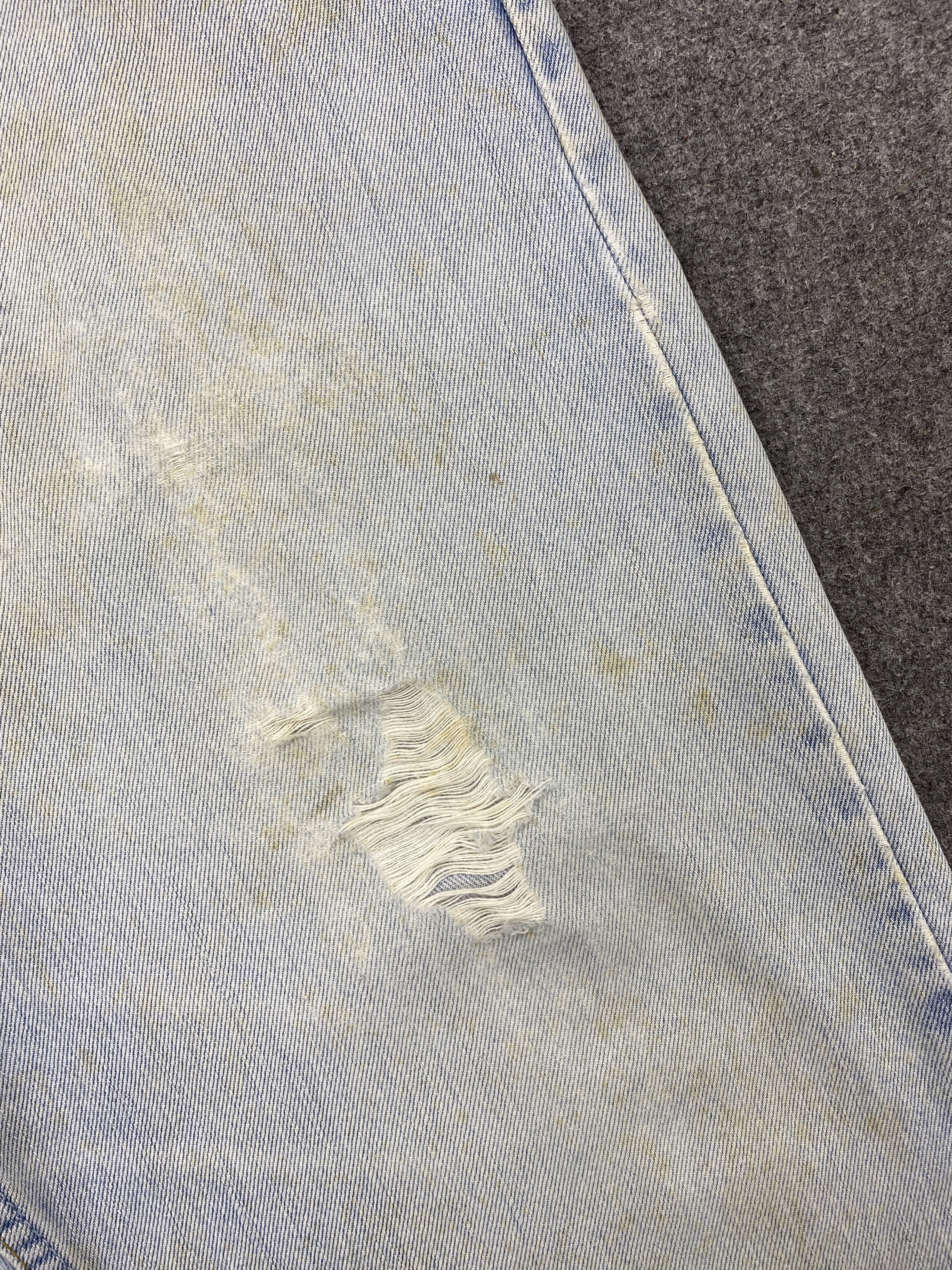 Levi's × Vintage Light Washed Vintage Levis 505 Straight Fit Denim Jeans Size US 40 / EU 56 - 11 Thumbnail