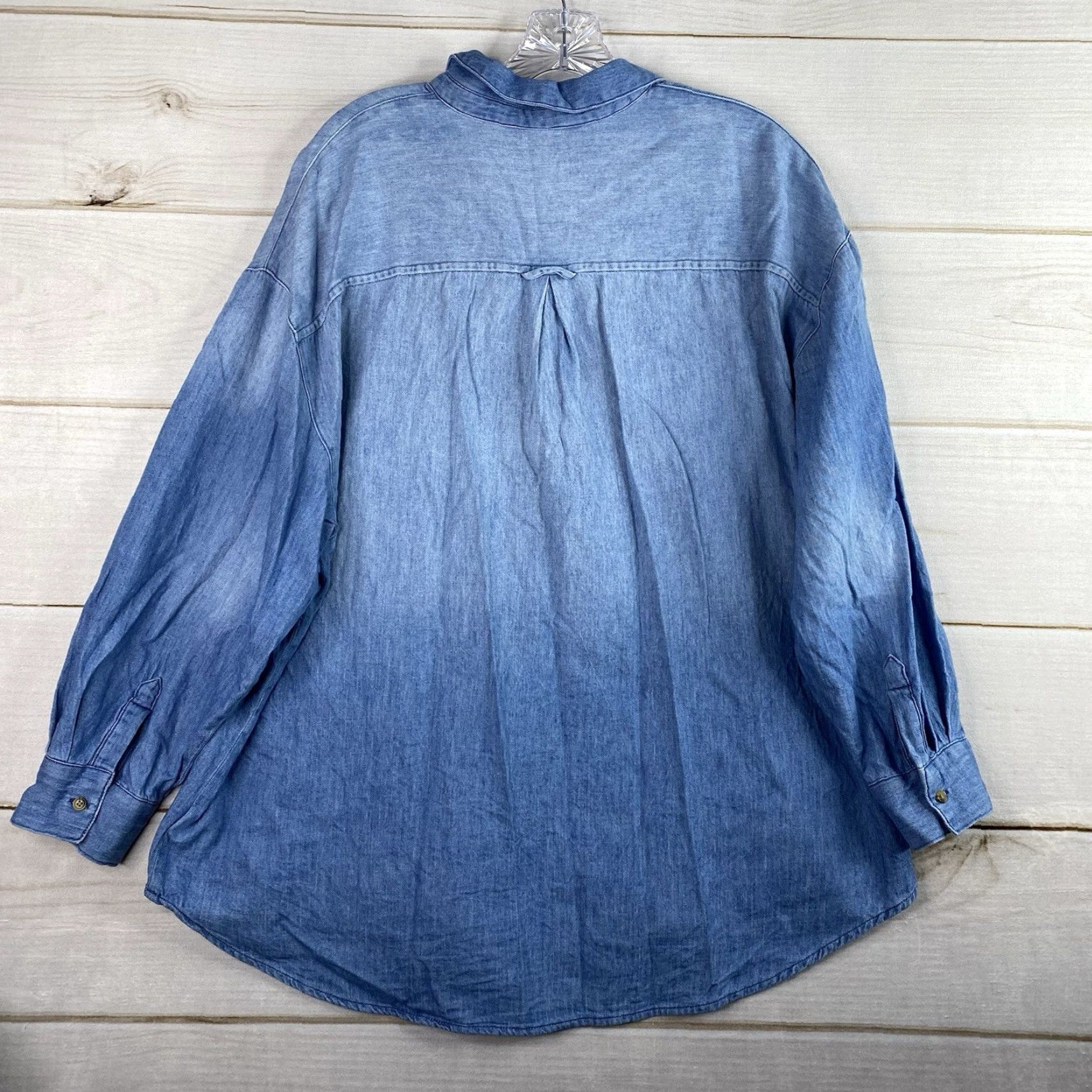 Old Navy Old Navy Shirt Women L Denim Button-Up Chambray Pocket Relaxed Casual Boho Beach 90s style Retro California Nautical Size L / US 10 / IT 46 - 6 Thumbnail